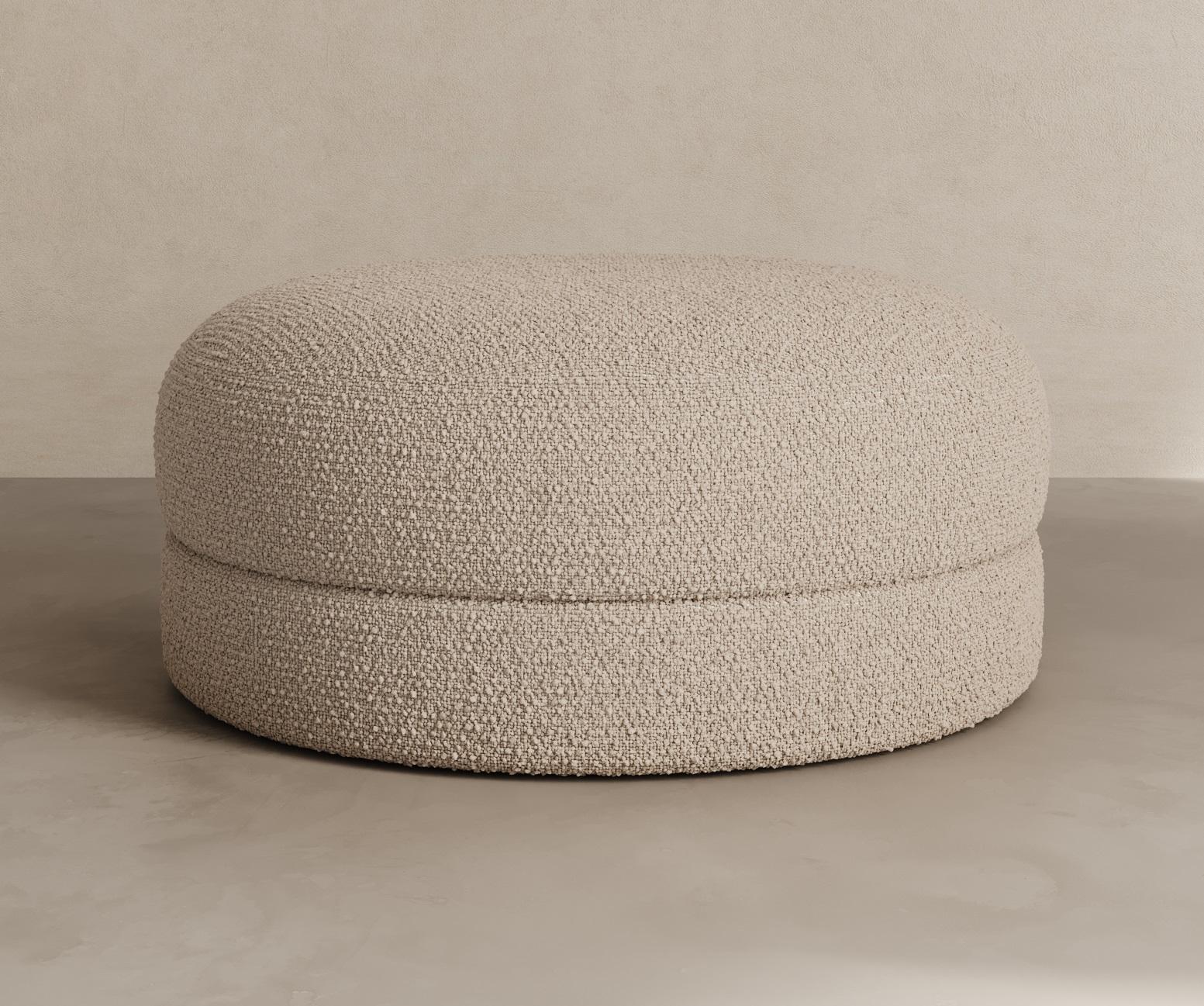 Palace Ottoman I in Dedar Milano Karakorum Bouclé di Paloma Editions
Dimensioni: D 70 x L 70 x H 49 cm.
Materiali: Bouclé e legno duro.

Proposta in un'accurata selezione dei migliori tessuti provenienti dalle più prestigiose manifatture del mondo,