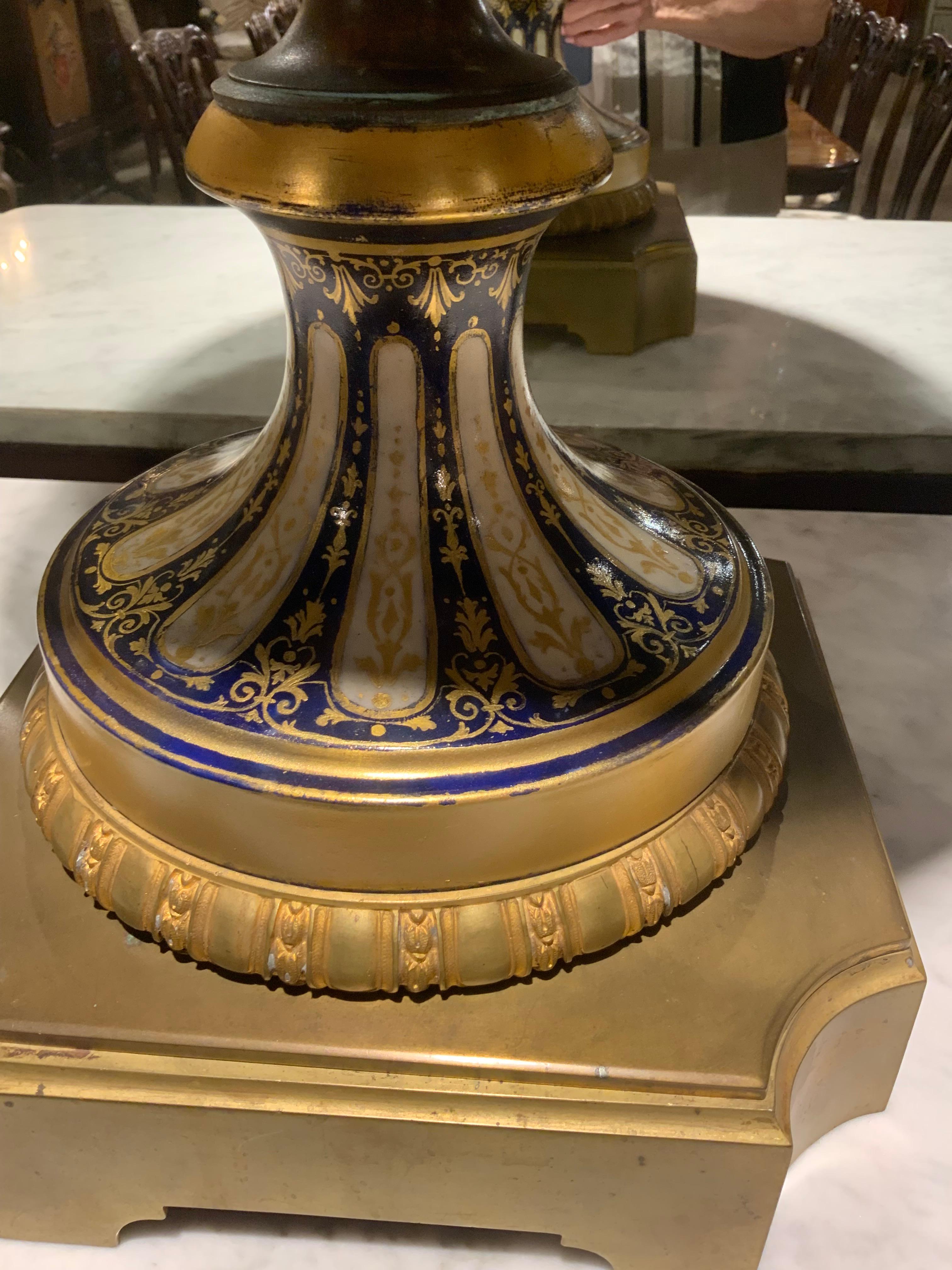Palace size 19 th century Sevres porcelain urn, signed Maglin For Sale 4