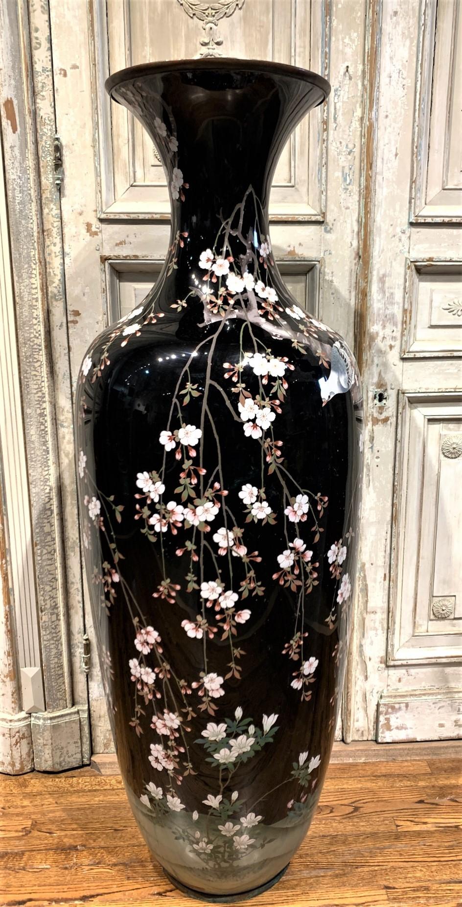 Palace Size 19th Century Japanese Cloisonne Narrow-Neck Vase 1