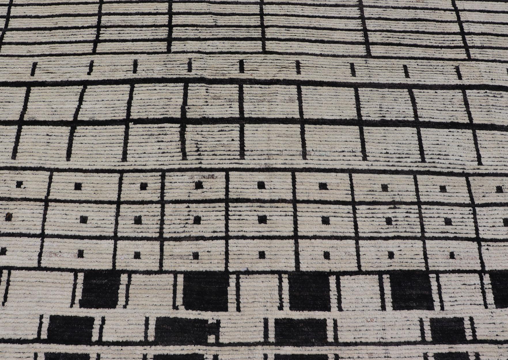 Palace Size Afghan Modern Casual Hand-Knotted in Wool With Black and White For Sale 7