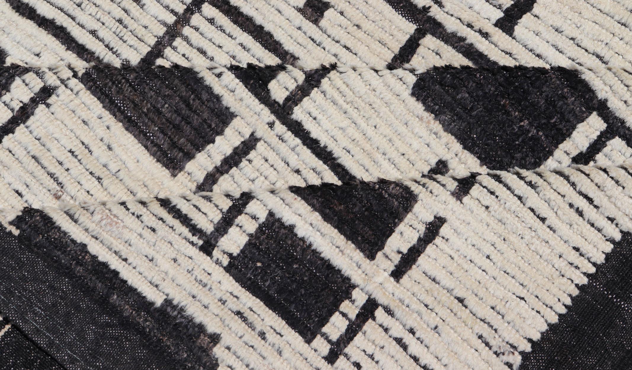 Palace Size Afghan Modern Casual Hand-Knotted in Wool With Black and White For Sale 12