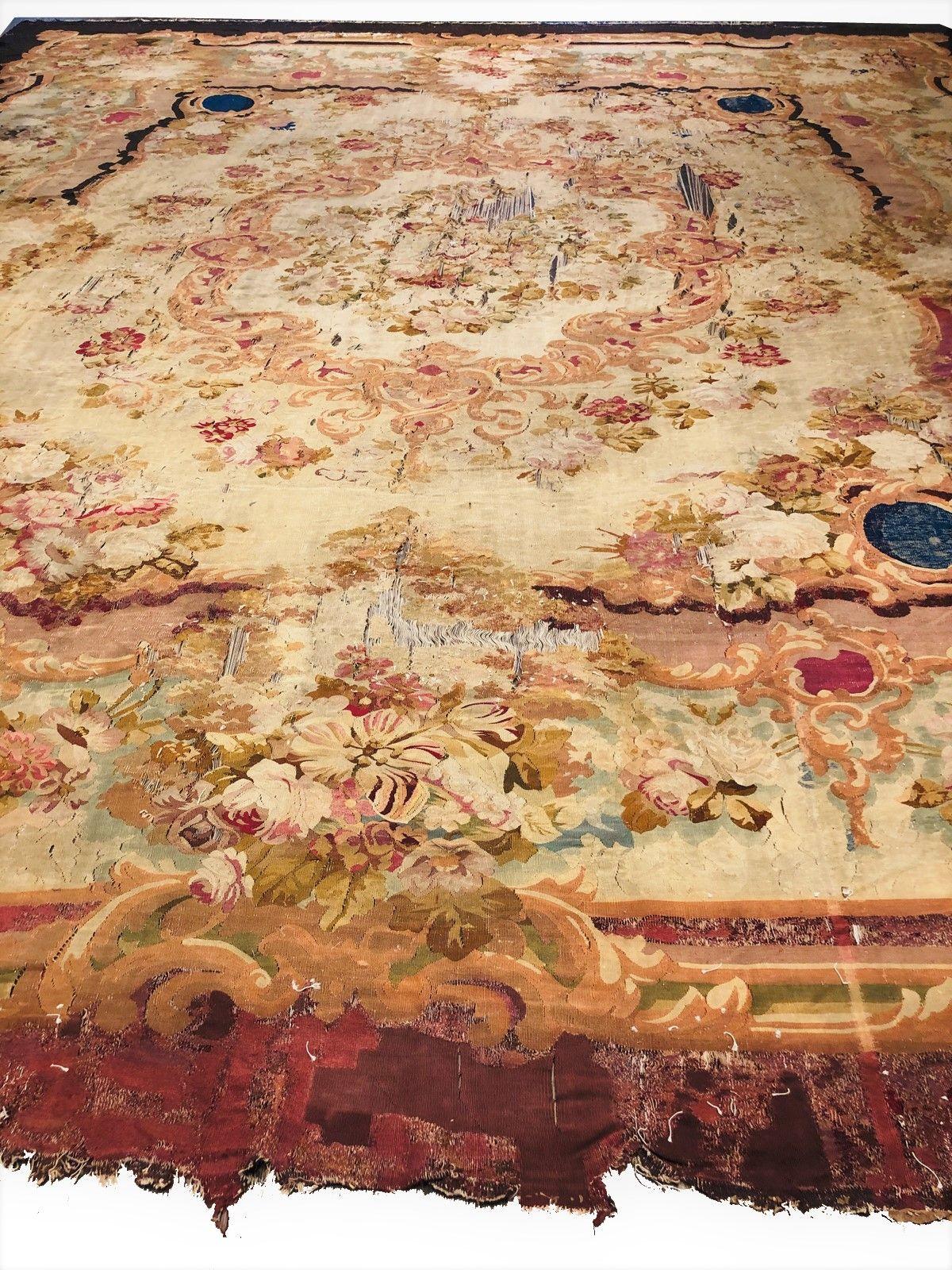 Palace Size Antique French Aubusson Rug Charles X Aubusson Oversized Aubusson  In Fair Condition For Sale In New York, NY