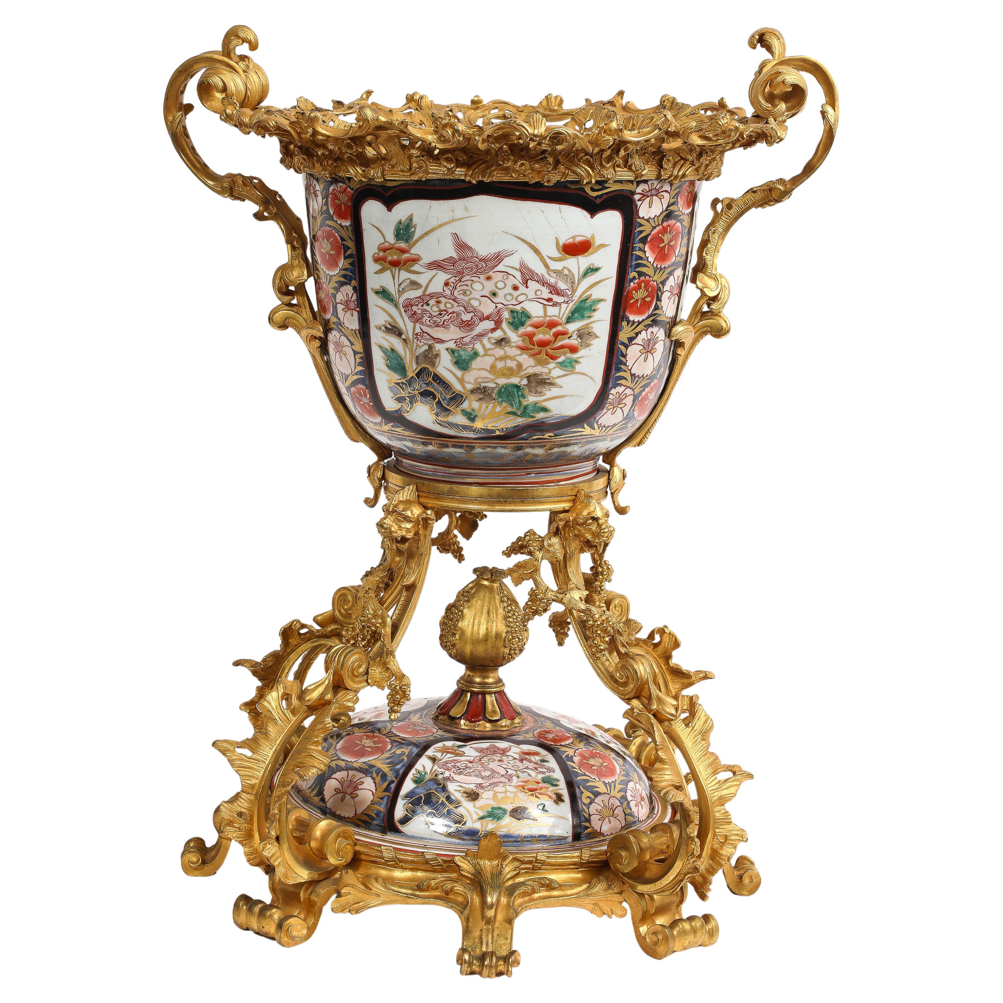 Centro de mesa montado de porcelana Imari Porcelain japonesa antigua de tamaño palacio y ormolu francés