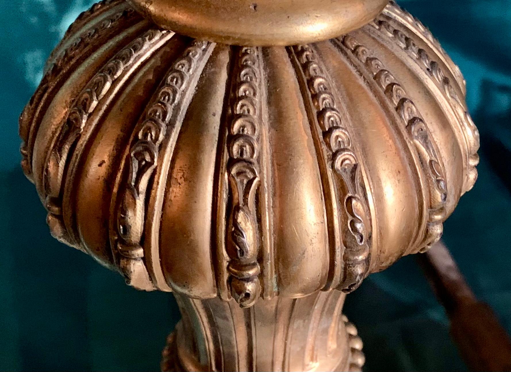 Französische Feuerböcke aus vergoldeter Bronze im Louis XIV.-Stil in Palastgröße, 19. Jahrhundert im Angebot 2