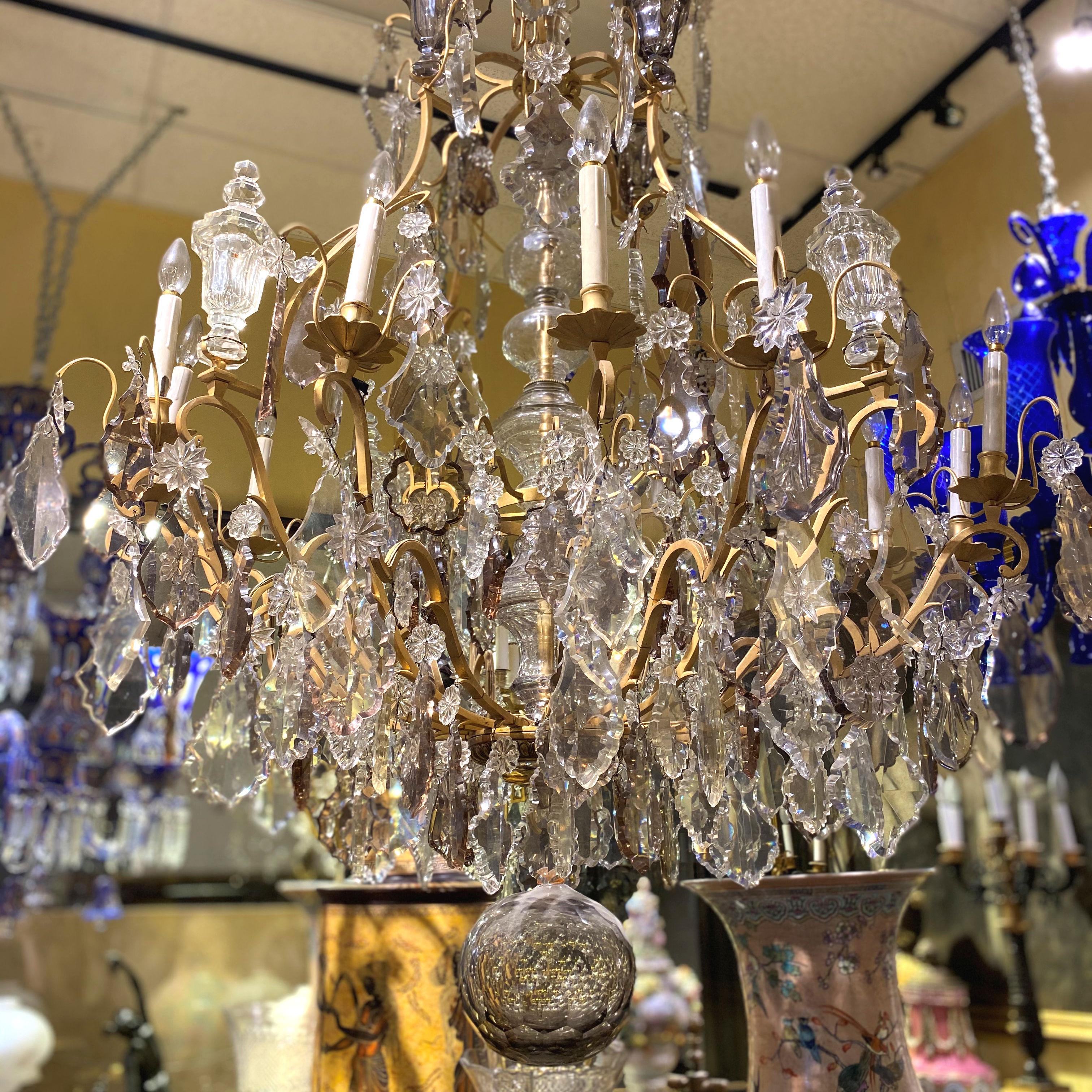 Kronleuchter in Käfigform aus Bronze und Kristall im Louis-XVI.-Stil in Palastgröße im Angebot 3