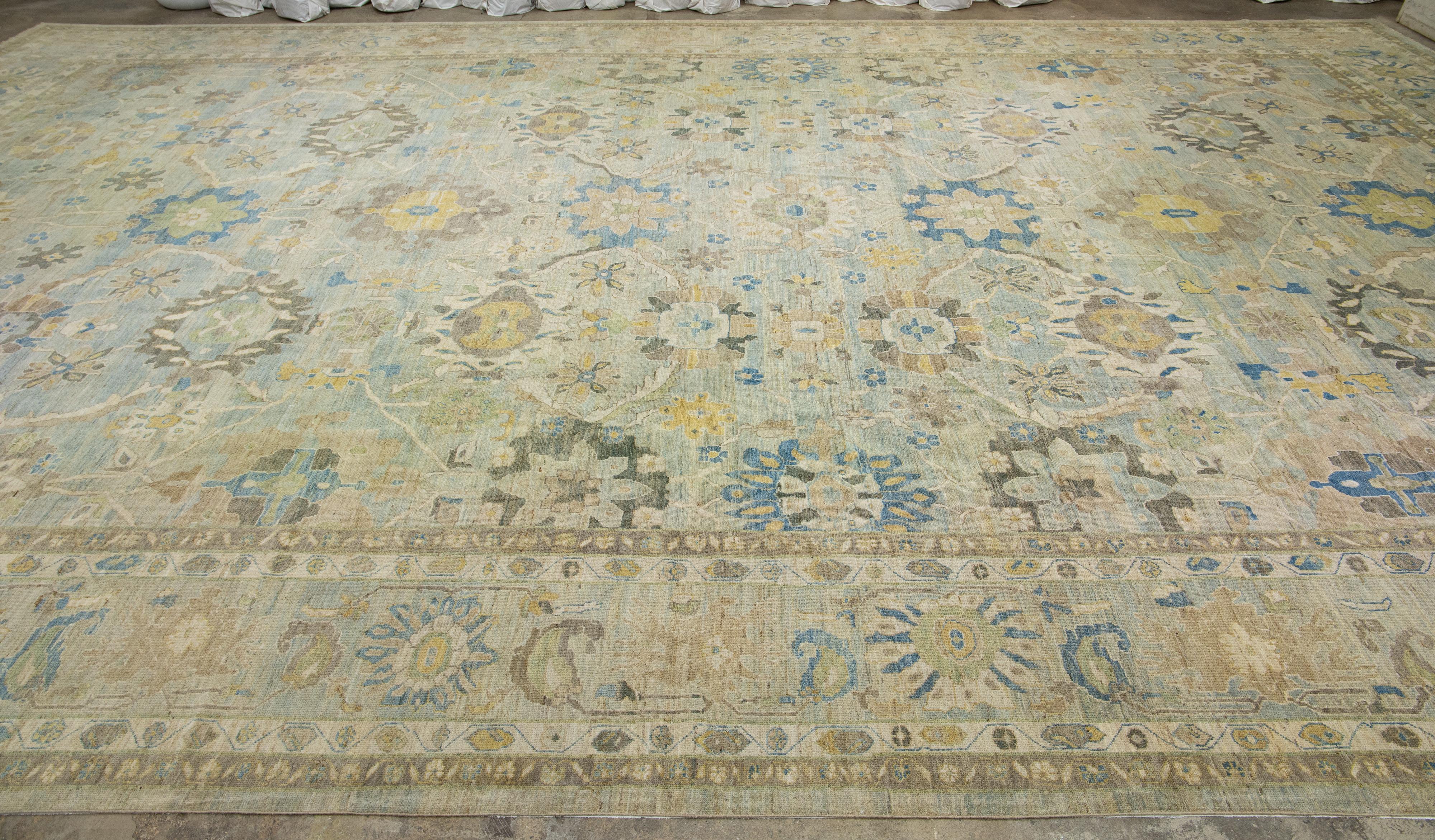 Alfombra Moderna De Lana Sultanabad Con Campo Floral Azul Tamaño Palace en venta 1