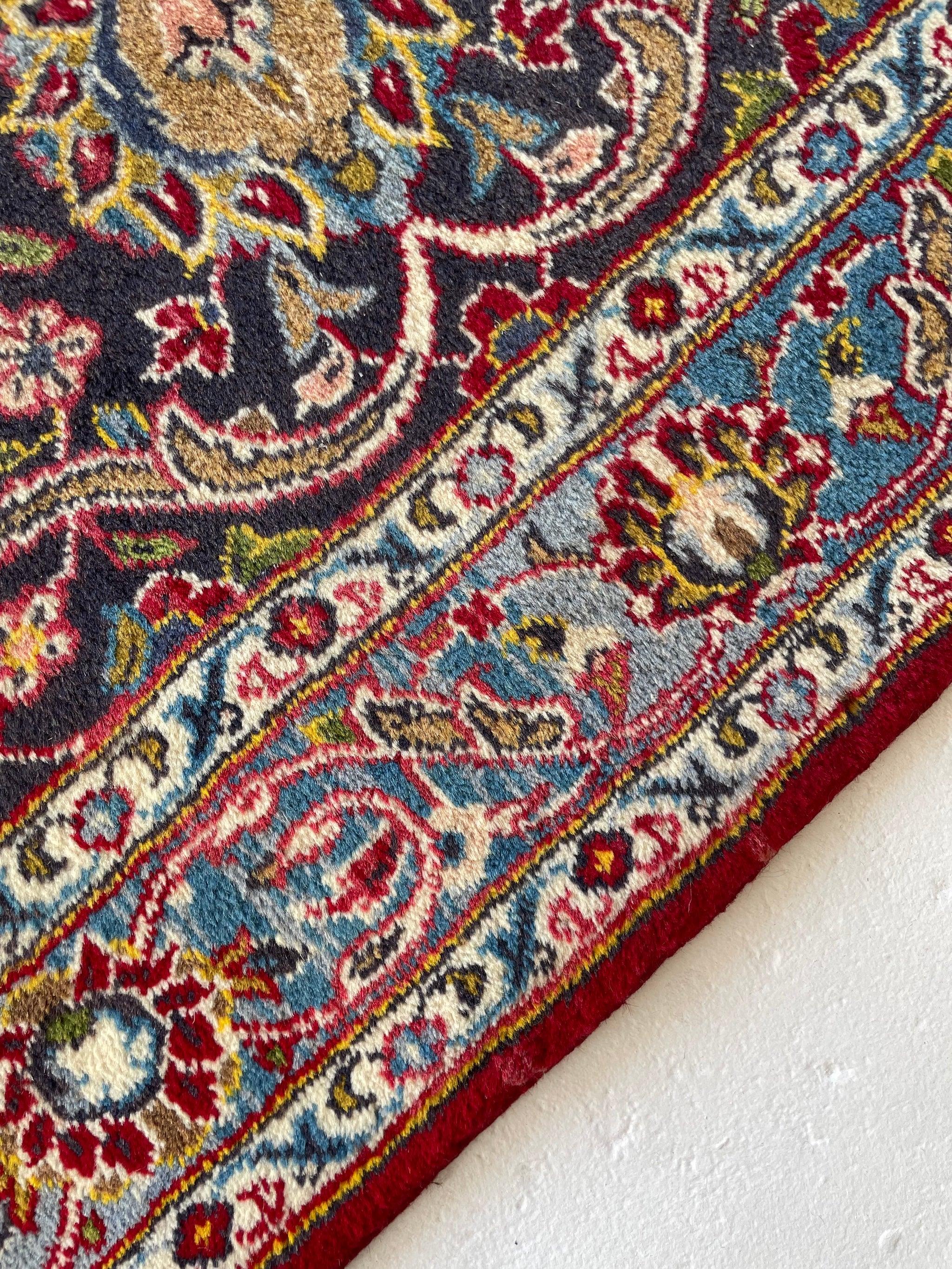 Tappeto persiano Kashan classico sovradimensionato di dimensioni da palazzo, anni 1960-70 ca. In condizioni buone in vendita a Milwaukee, WI