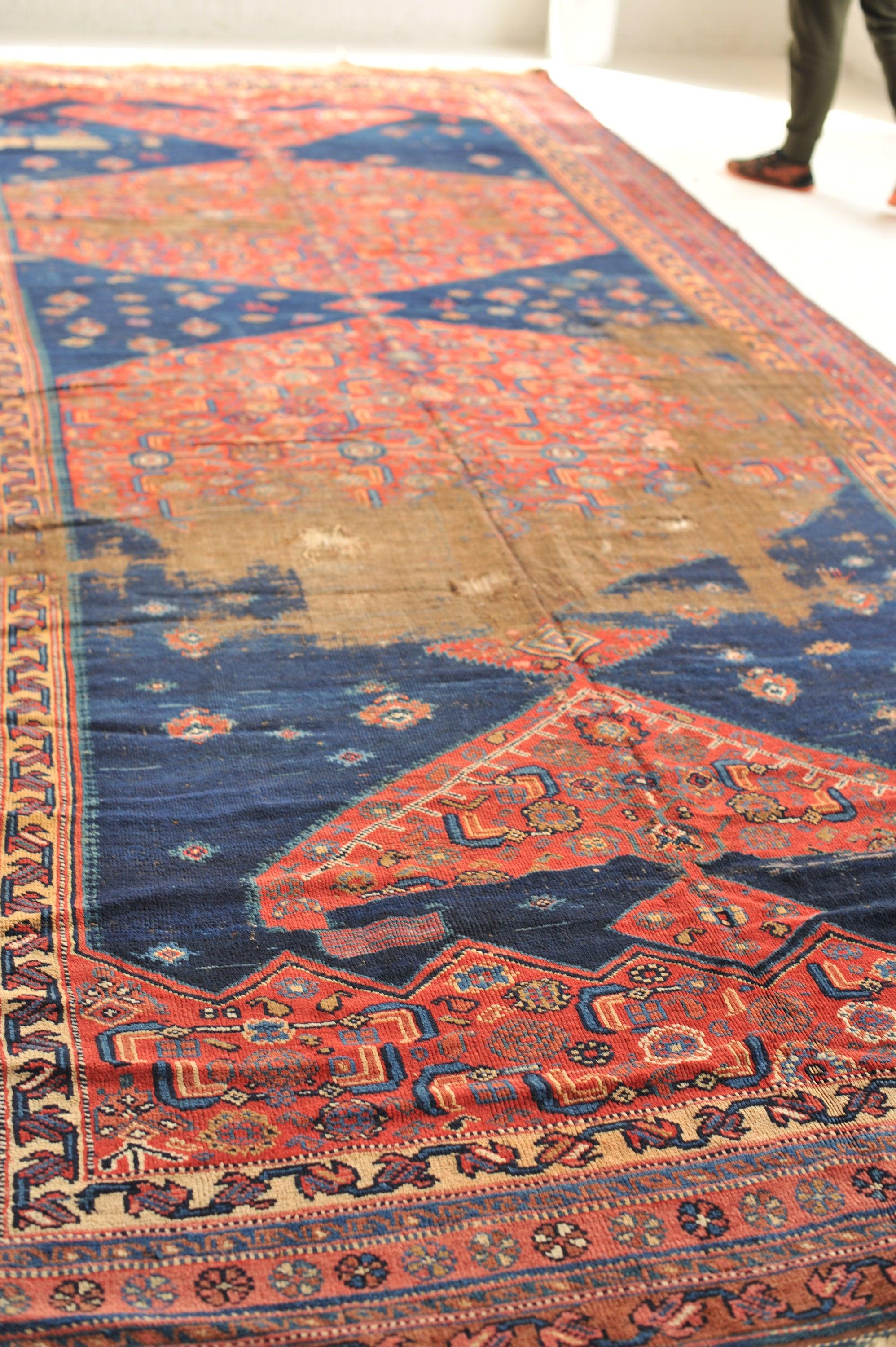 Palace Size True Kelleh Nomadic Karabagh Caucasian or Southwest Persian Rug In Good Condition For Sale In Milwaukee, WI