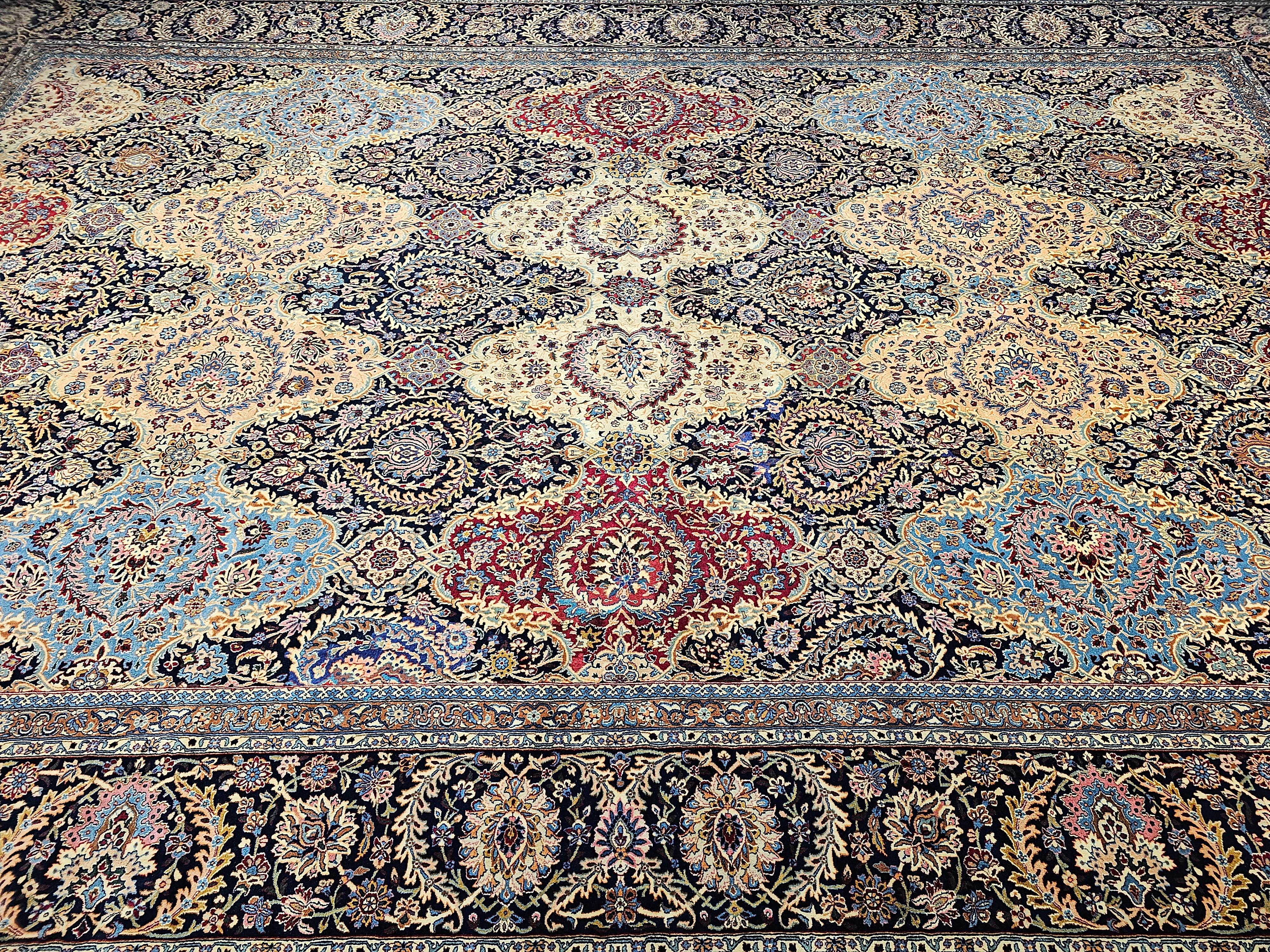 Palastgroßer persischer Kerman-Teppich im Vintage-Stil mit floralem Allover-Muster in Rot und Blau im Angebot 8