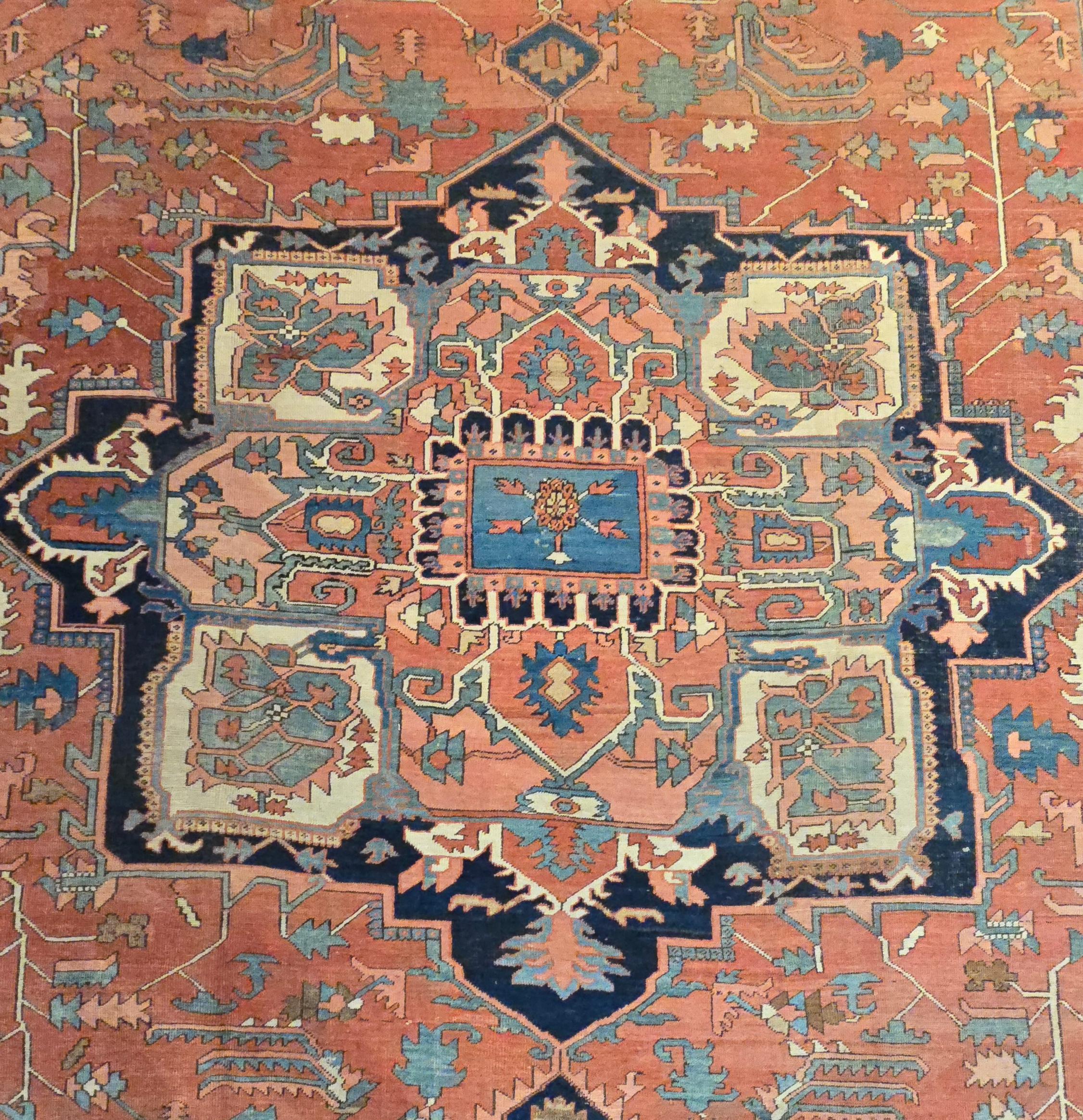 Palace sized 19th Century Persian Serapi 12x18 en venta 3