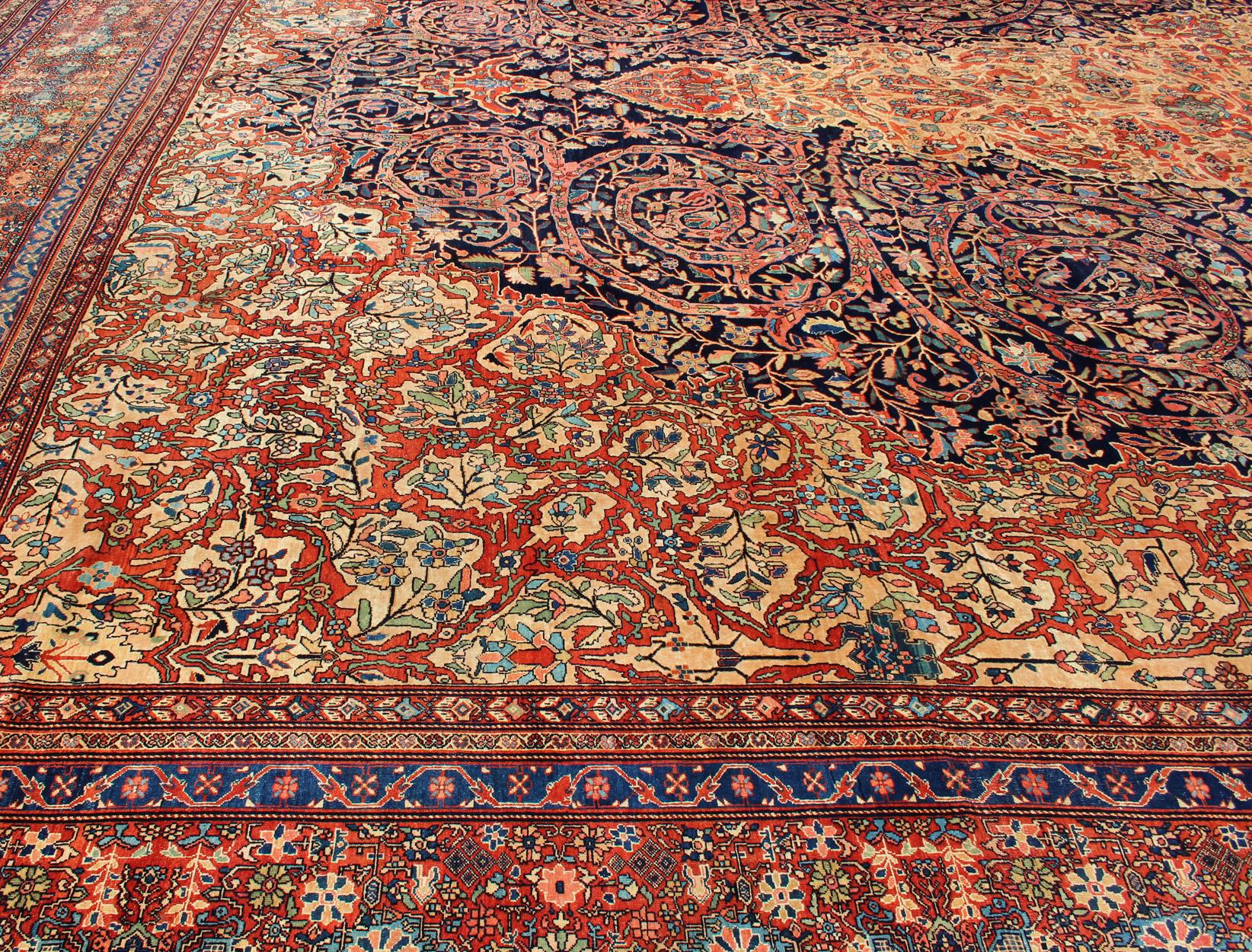 Palace-Sized  Extremely Finely Woven Antique Sarouk-Farahan Persian Rug  For Sale 11