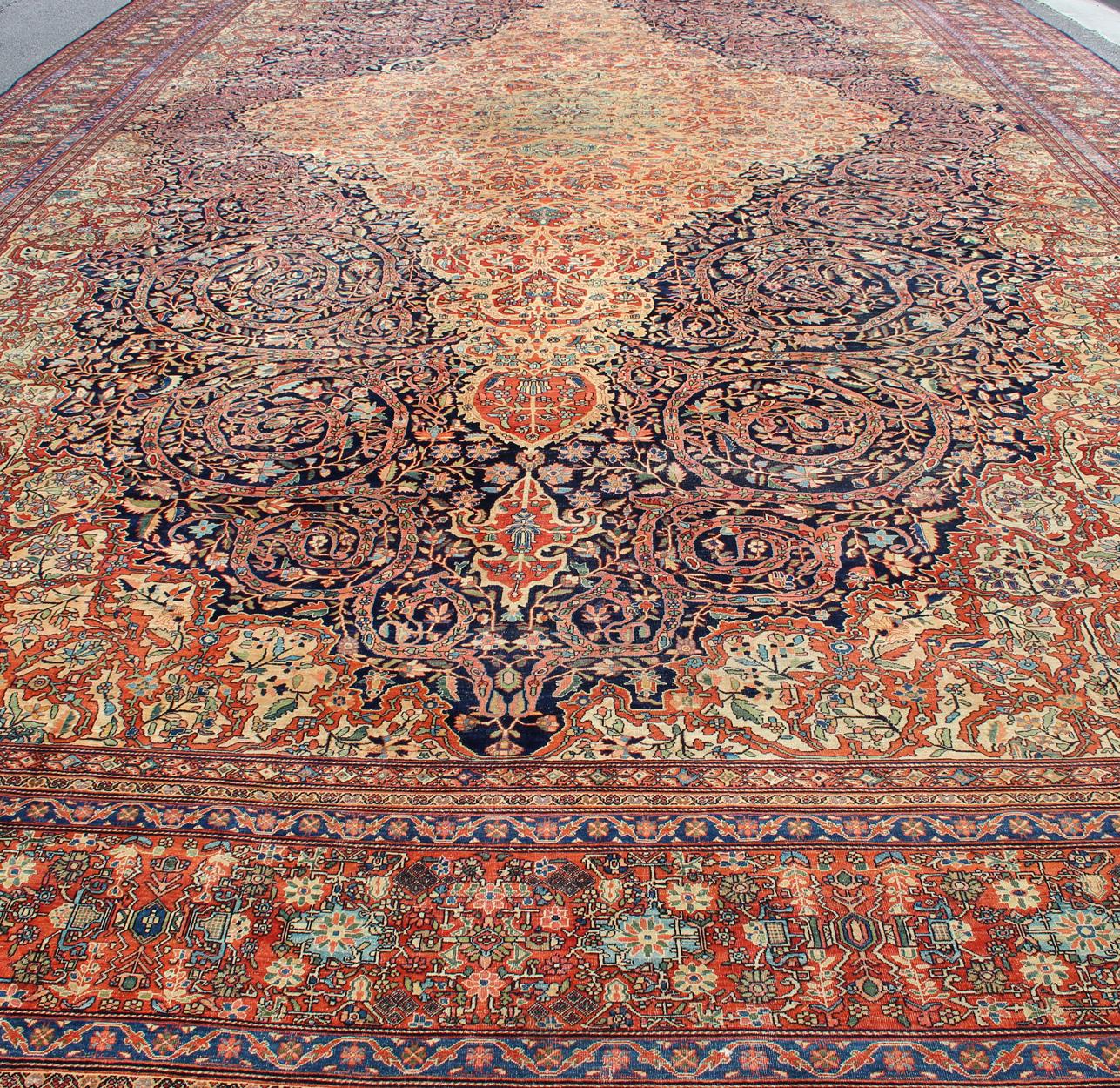 Palace-Sized  Extremely Finely Woven Antique Sarouk-Farahan Persian Rug  For Sale 12