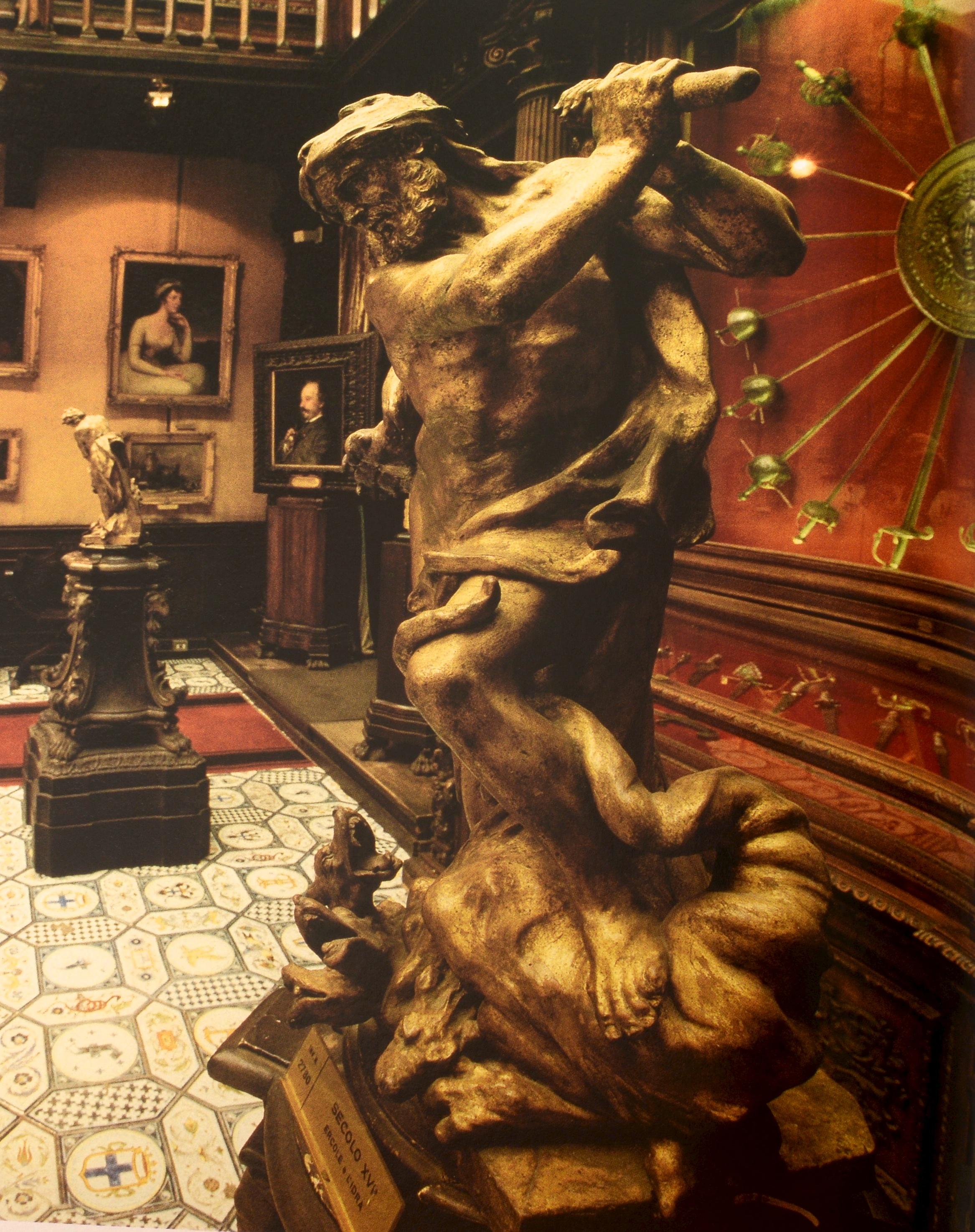 Palaces of Naples par Donatella Mazzoleni, première édition Excellent état - En vente à valatie, NY