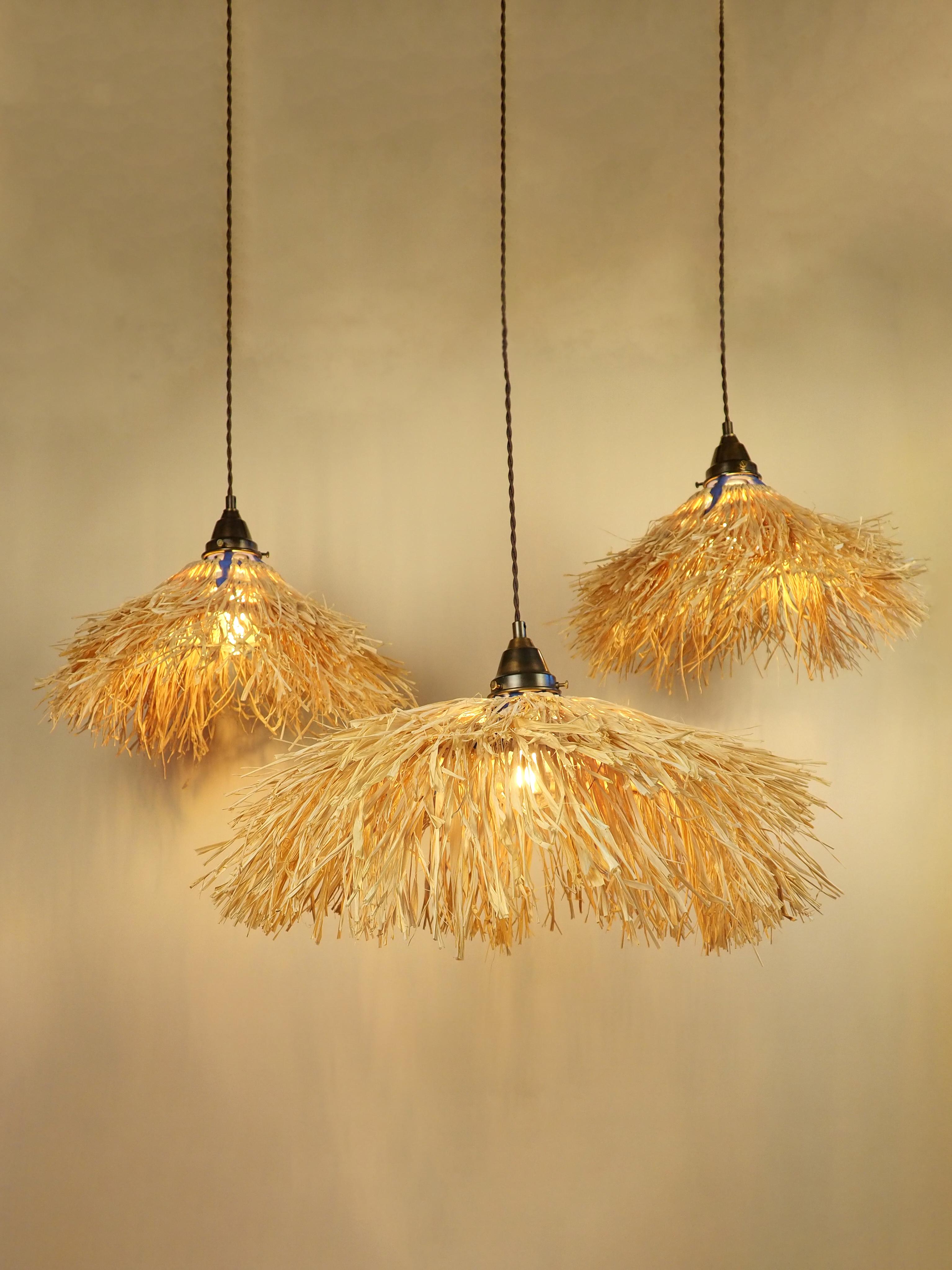 Palapa-Pendelleuchte von Nani Goods,  Raffia-Keramik-Anhänger 3