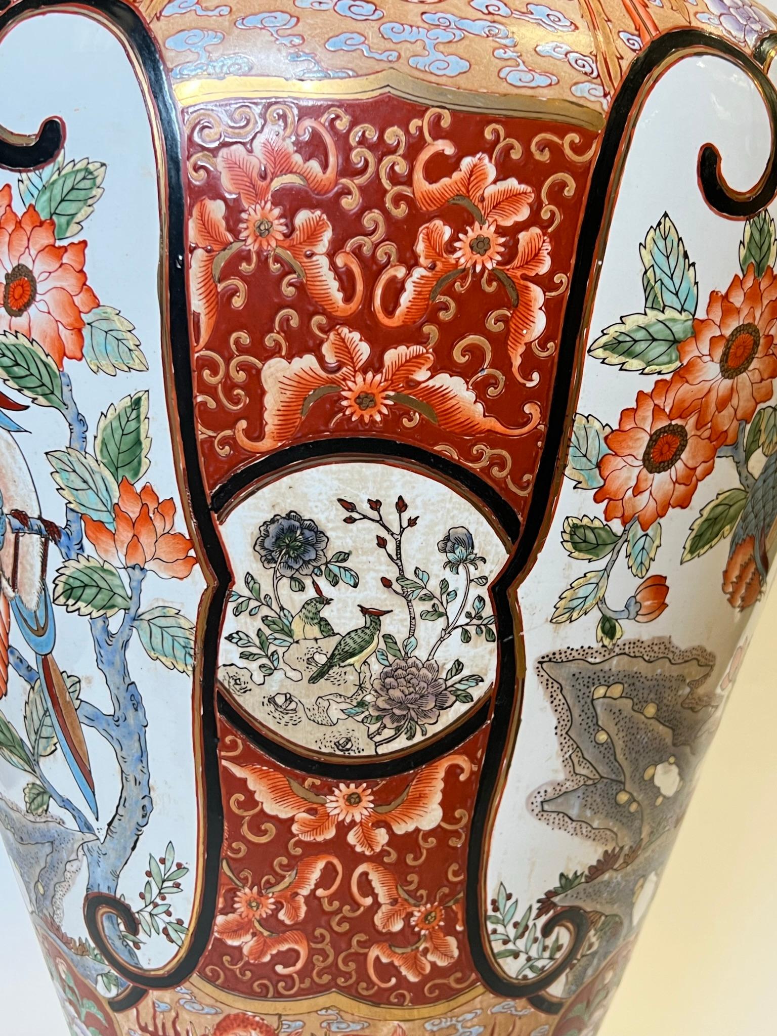 Palatial 19th Century Chinese Qianlong Porcelain Vase with Cover and Pedestal For Sale 8