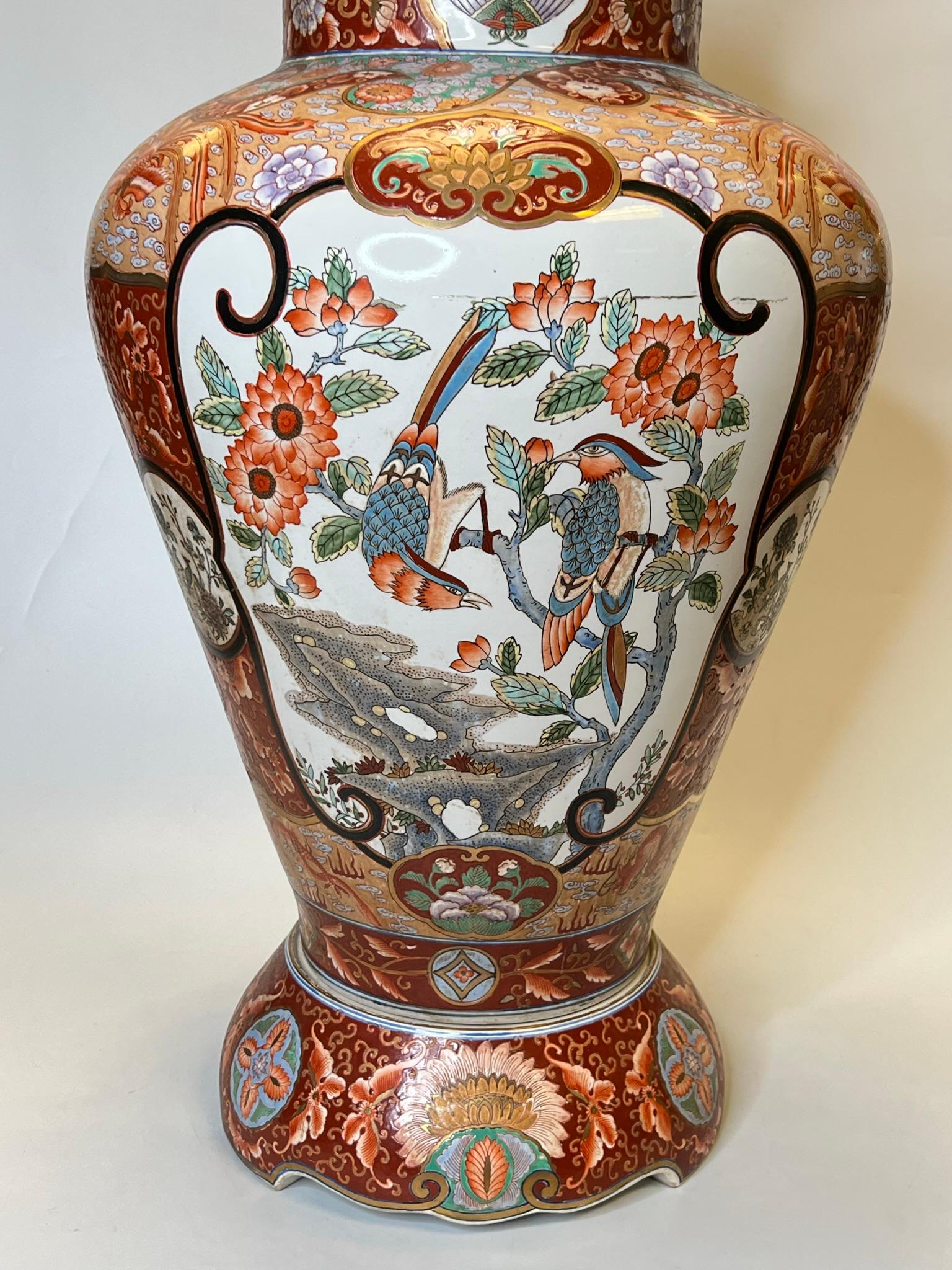 Palatial 19th Century Chinese Qianlong Porcelain Vase with Cover and Pedestal For Sale 10