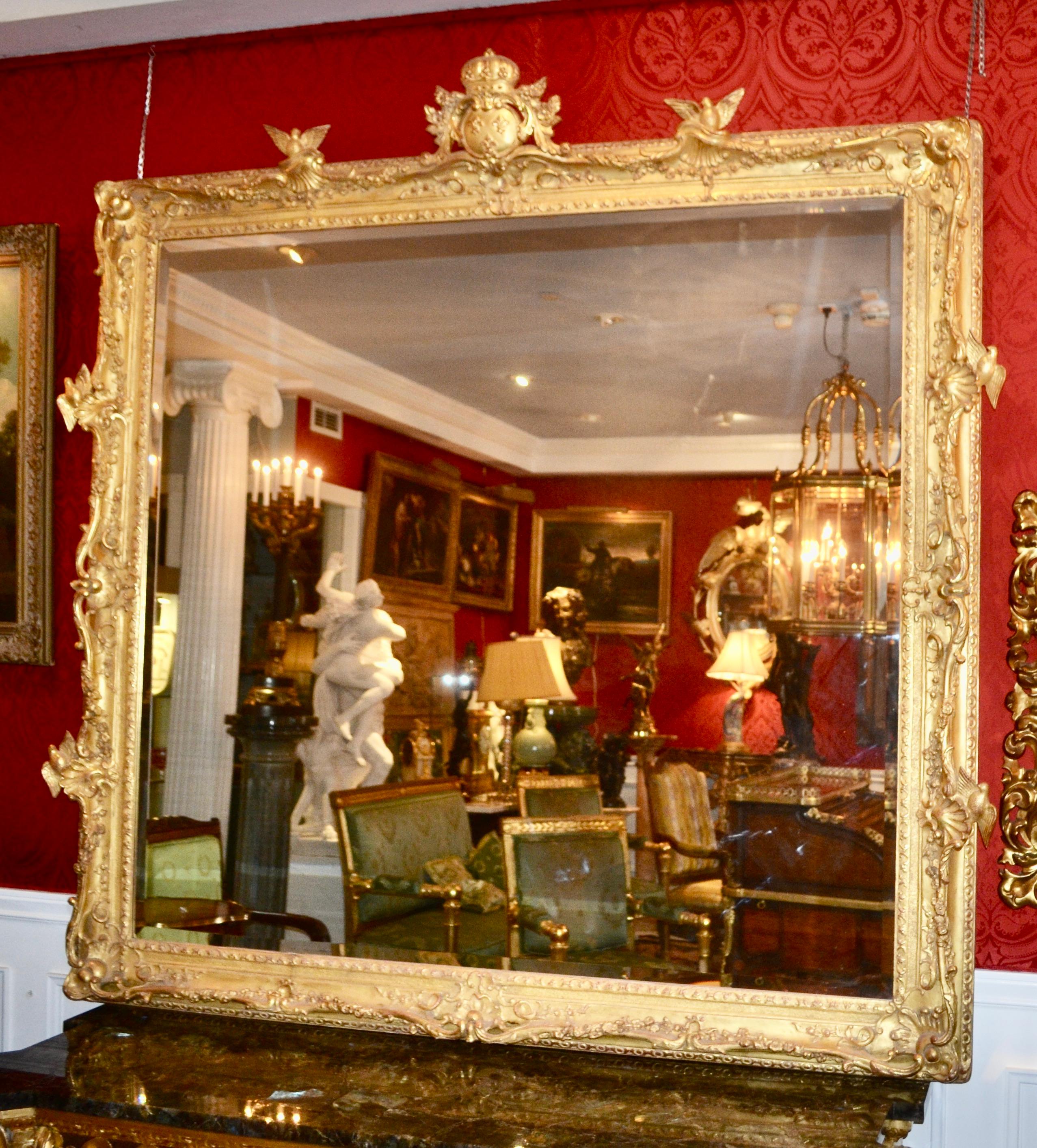 Miroir palatial en bois doré sculpté de style Louis XV du 19ème siècle français en vente 3