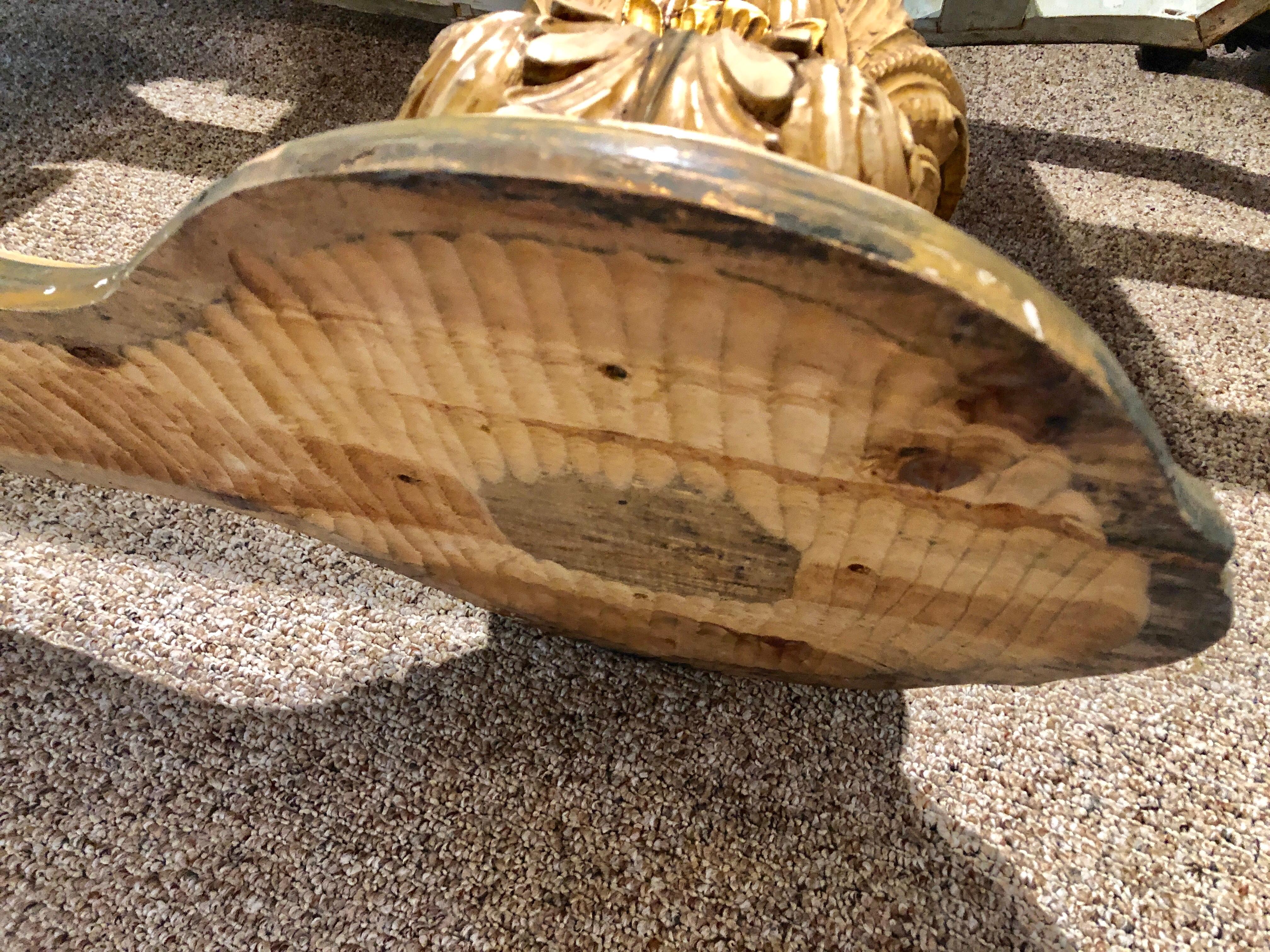 Table de salle à manger ou de style palace italien à base sculptée et peinte en marbre, avec plateau en marbre en vente 11