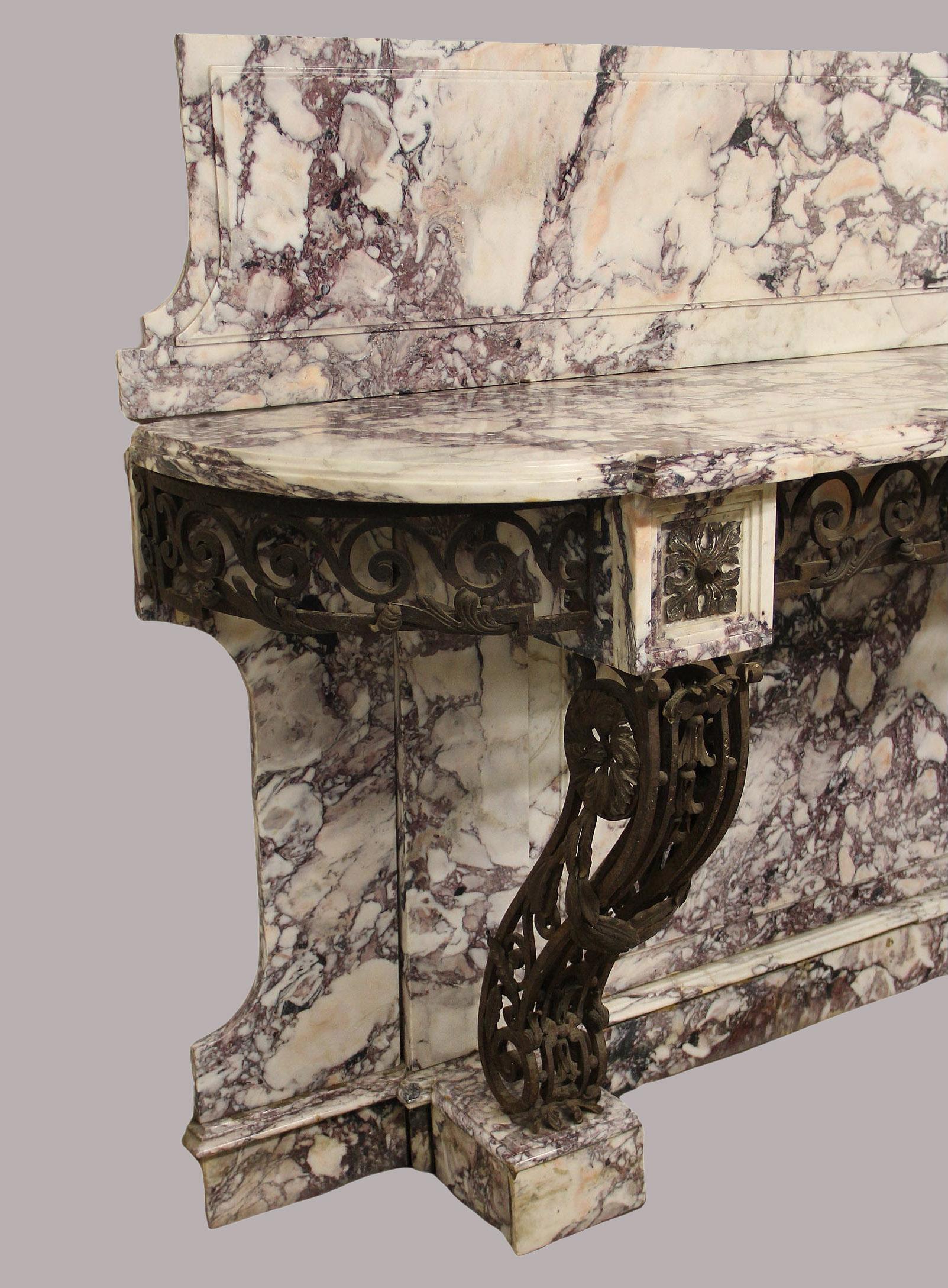 Français Console palatiale de la fin du XIXe siècle de style Louis XV en fer forgé et marbre en vente
