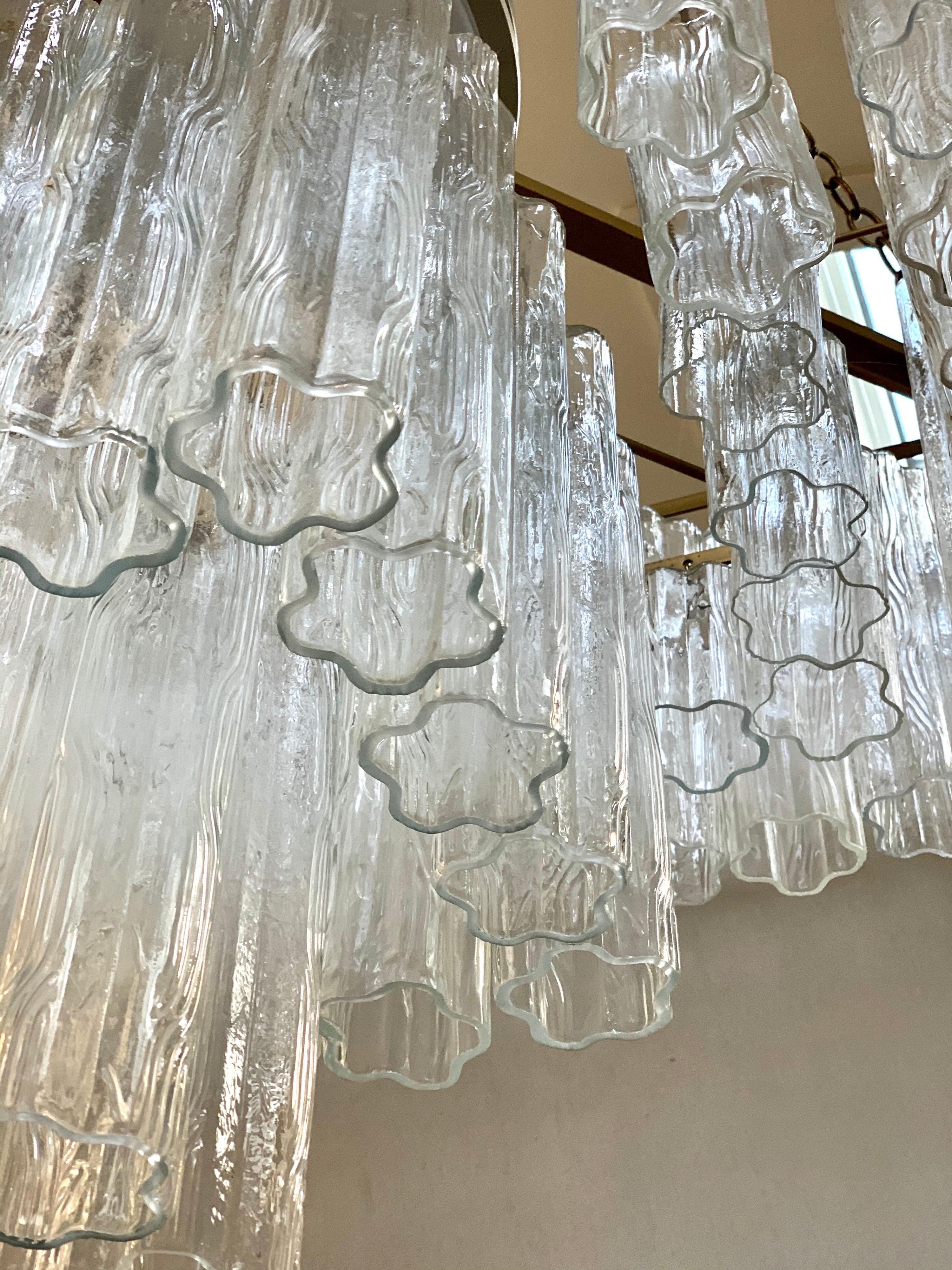 Palatial Mid-Century Modern Murano Camer Tubular Glass Square Chandelier XL In Good Condition For Sale In West Hartford, CT