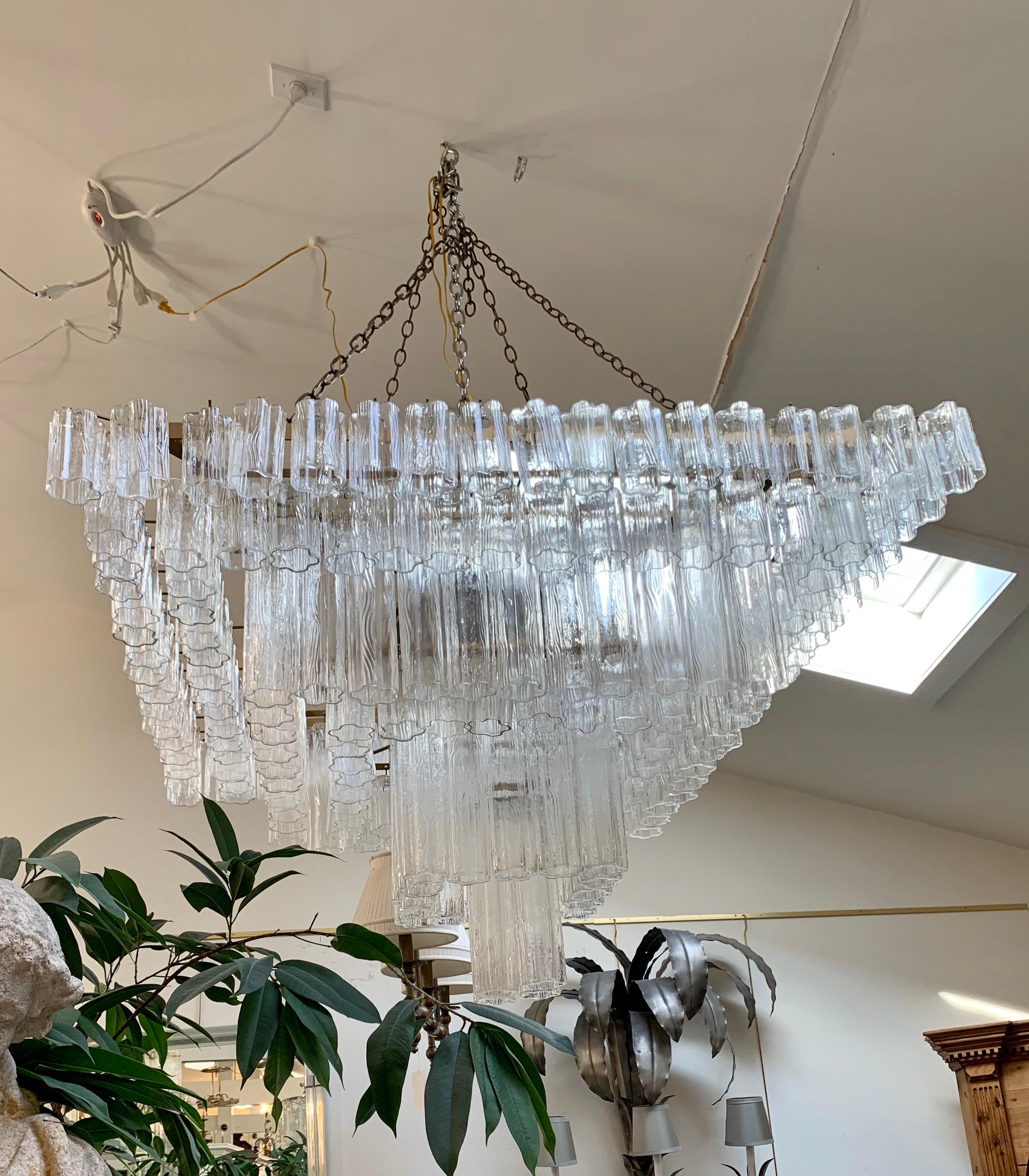 Palatial Mid-Century Modern Murano Camer Tubular Glass Square Chandelier XL For Sale 1