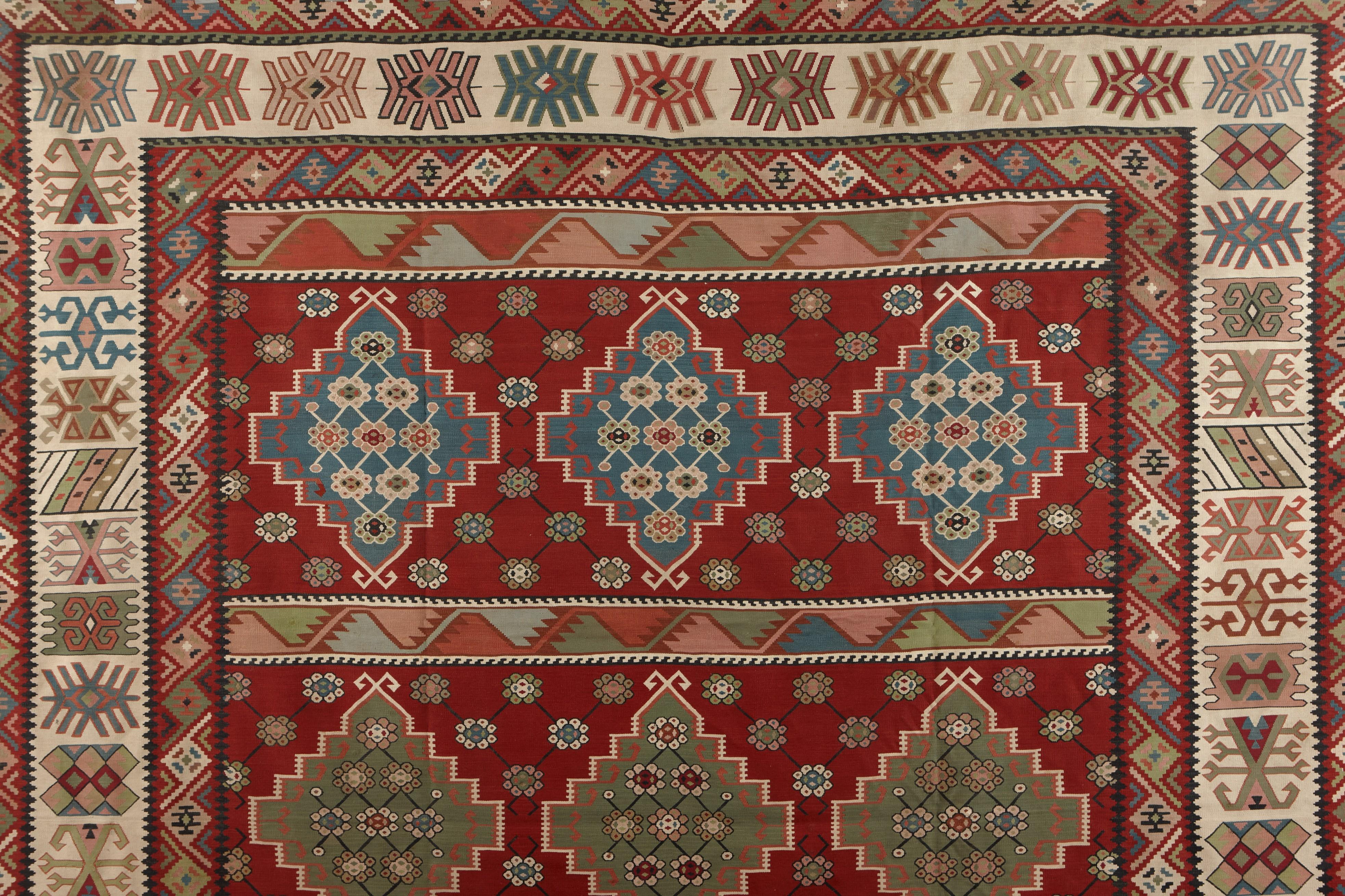Early 20th Century Palatial Pirot Flat-weave Kilim Carpet For Sale