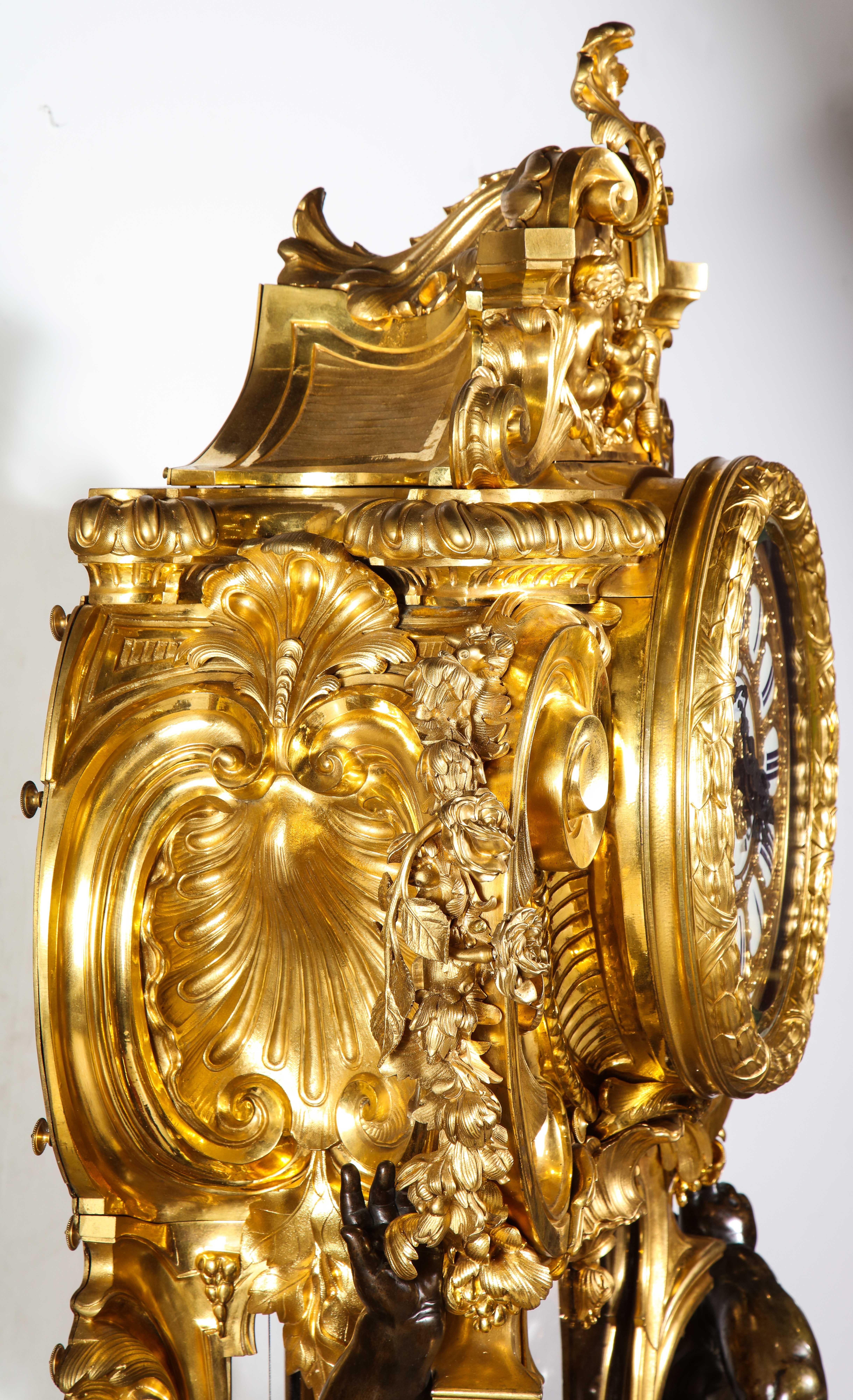Rare horloge Napoléon III française palatiale en bronze doré et patiné, Detouche en vente 10