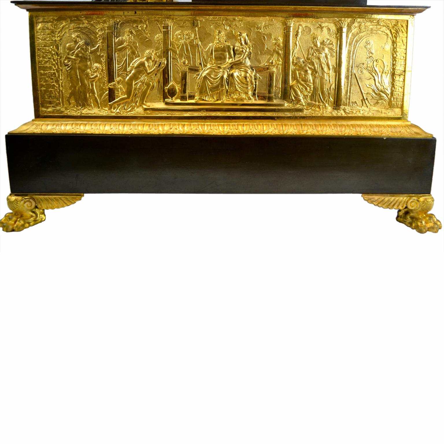 Reloj Figurativo de Cupido y Eurídice en Bronce Patinado y Dorado Imperio Francés en venta 4