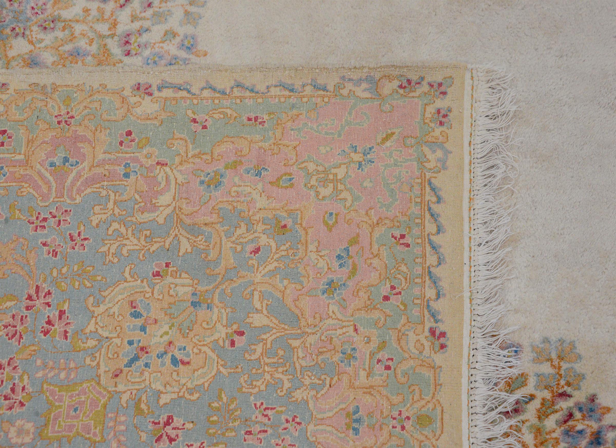 Palatial Size Early 20th Century Kirman Rug For Sale 3