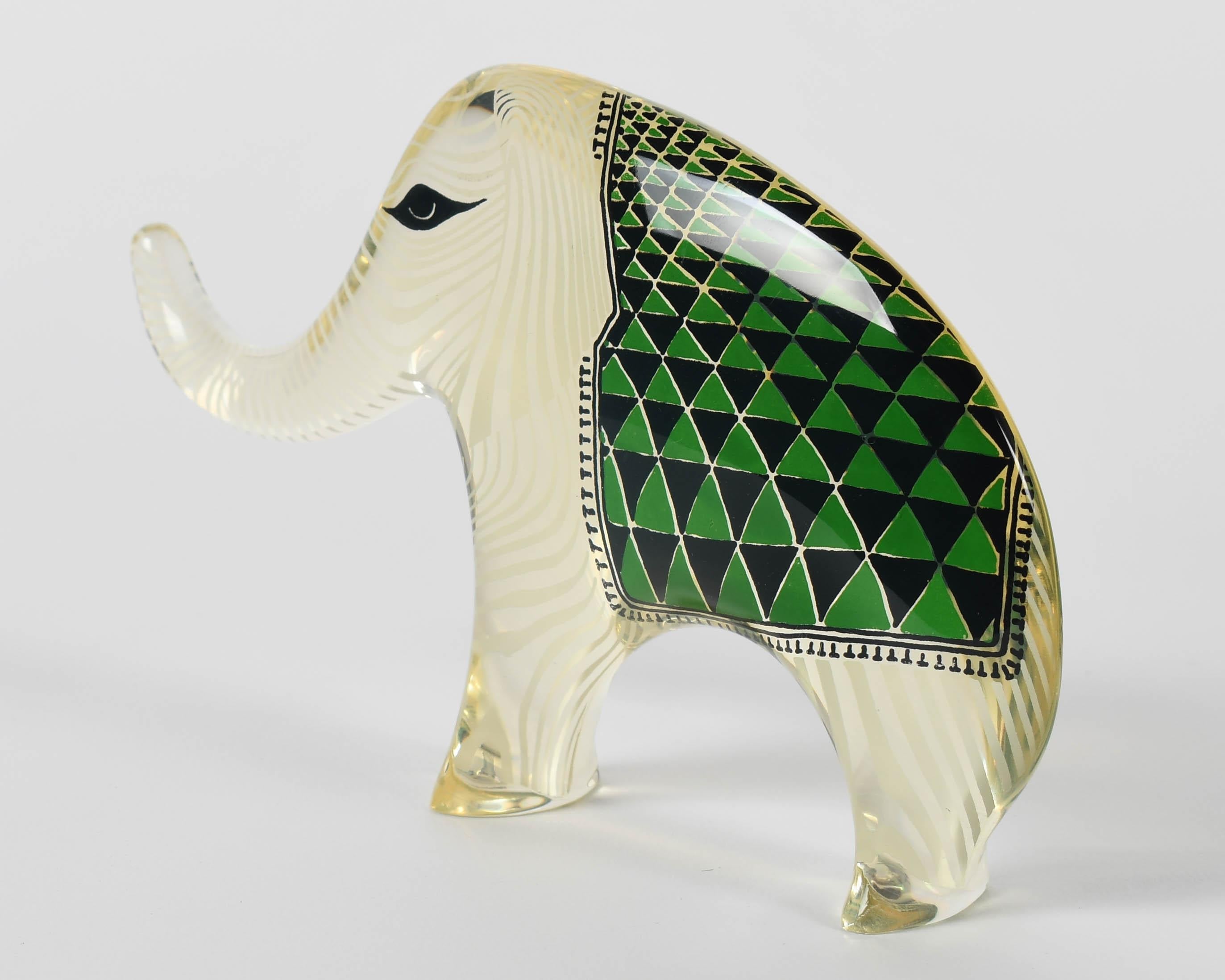 Palatnik Op Art Lucite Elefant mit grüner Decke im Angebot 1