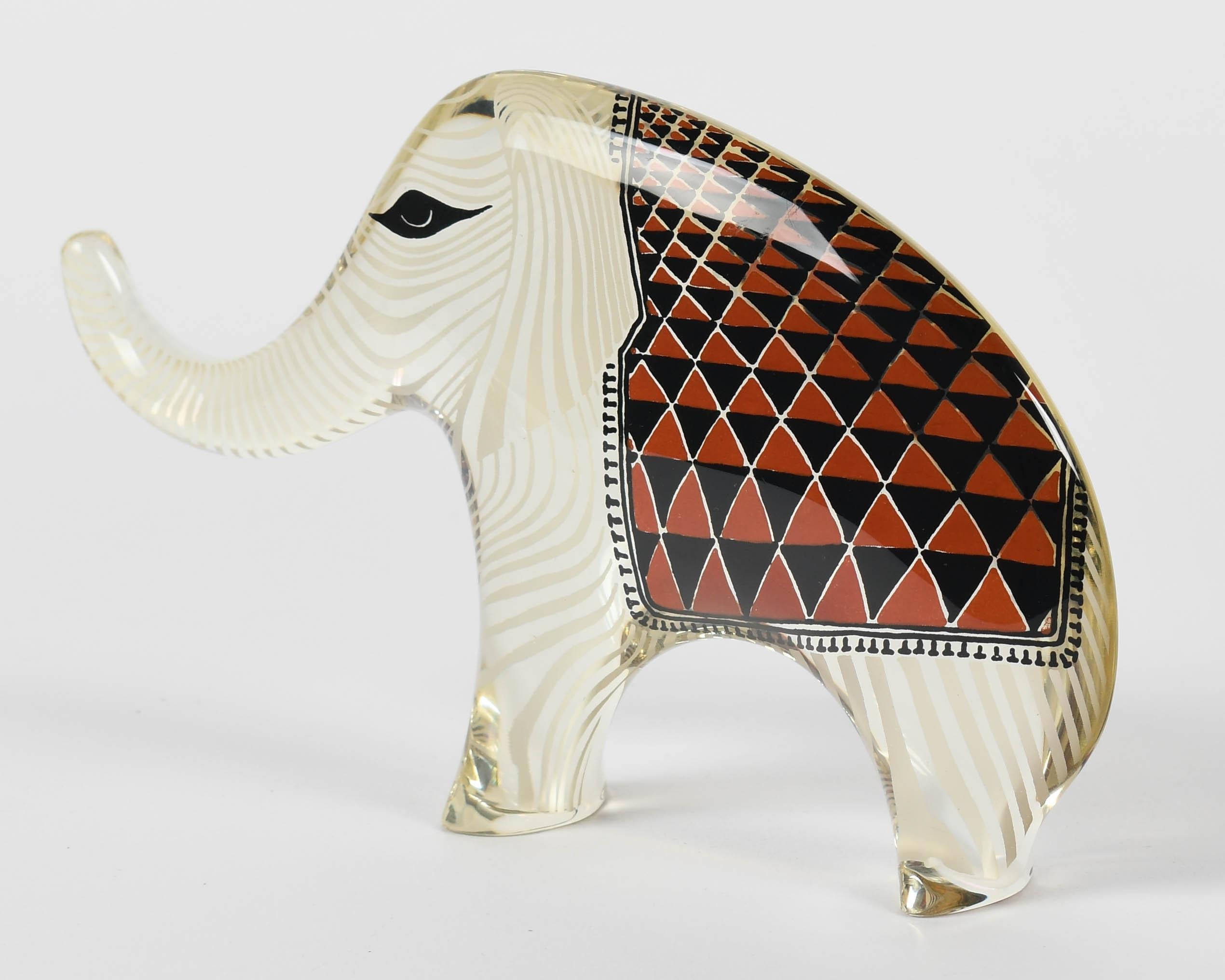 Palatnik Op-Art-Lucite-Elefant mit roter Decke im Zustand „Gut“ im Angebot in Winter Park, FL