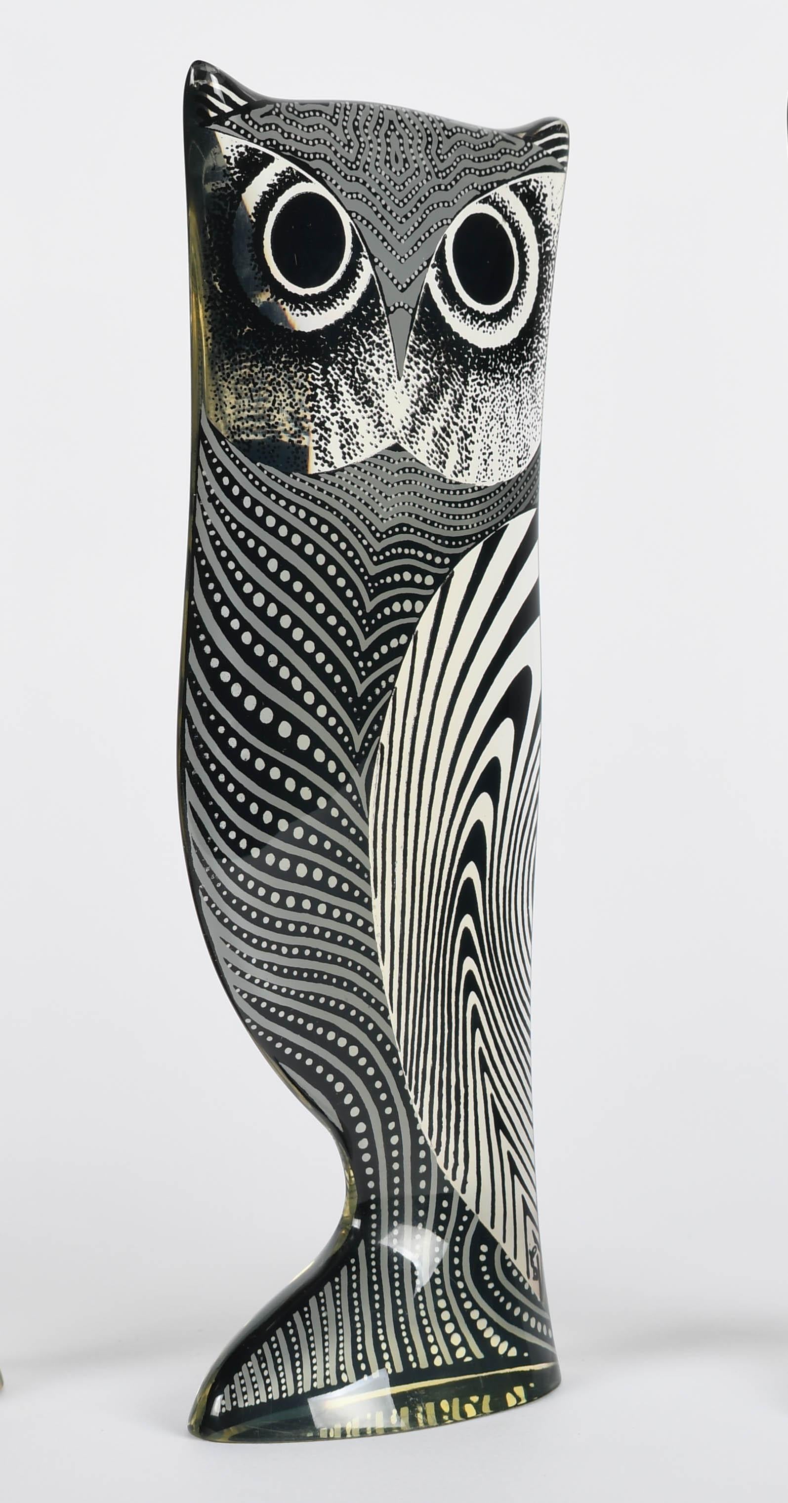Palatnik Op Art Lucite Búho Gris Grande en Bueno estado para la venta en Winter Park, FL