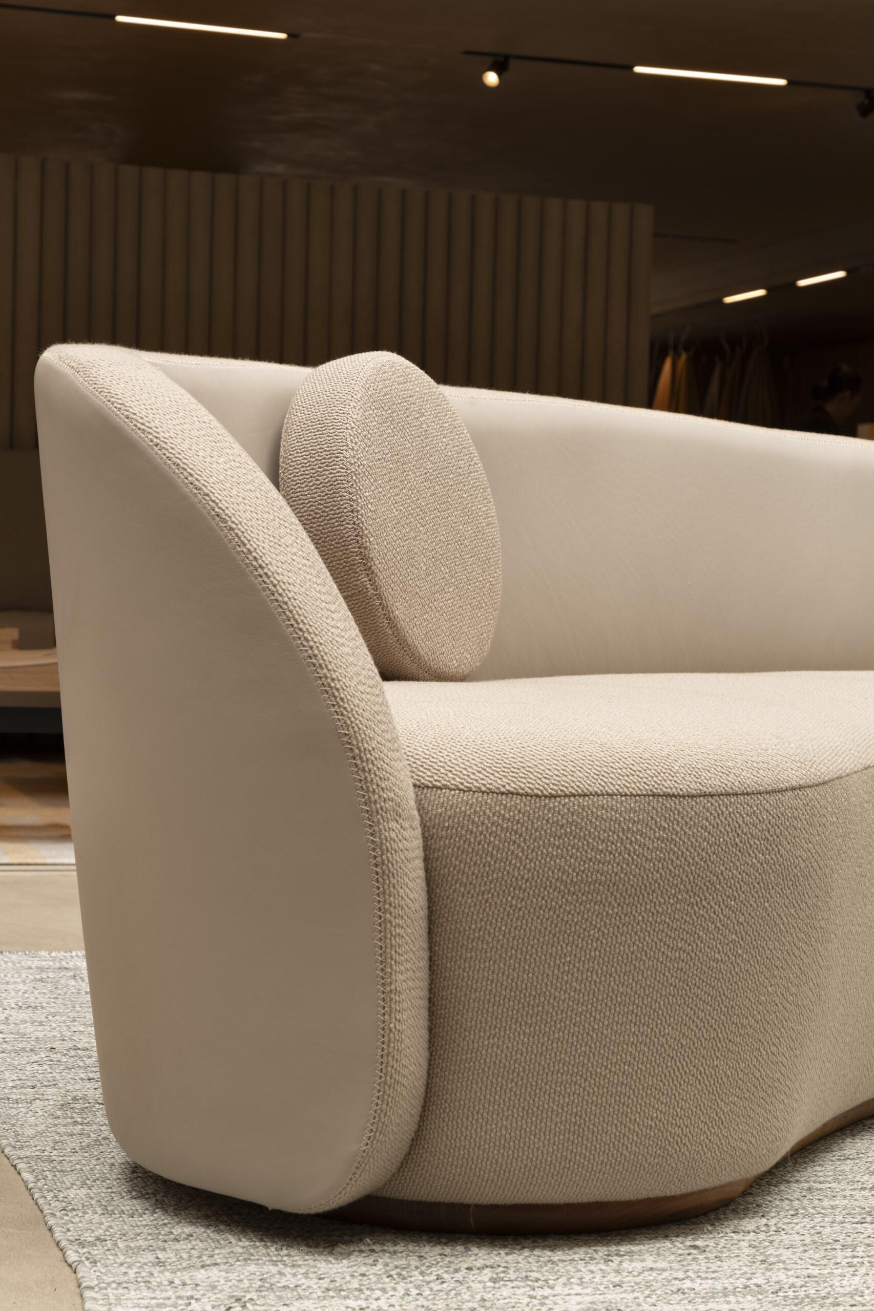 Palato Sofa von Marília Pellegrini - Zeitgenössisches Design mit organischen Formen (21. Jahrhundert und zeitgenössisch) im Angebot