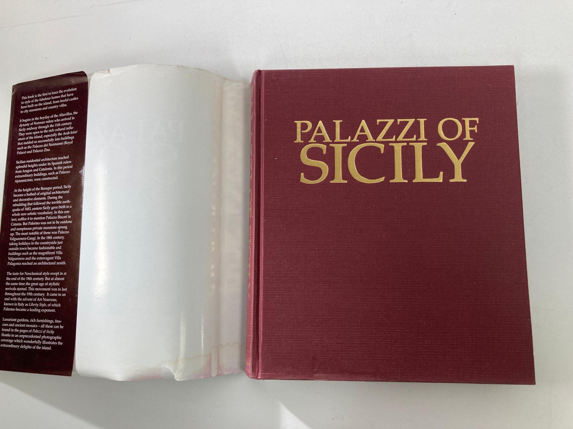 Palazzi of Sicily by Angheli Zalapi Hardcover Book, Italy In Good Condition For Sale In North Hollywood, CA