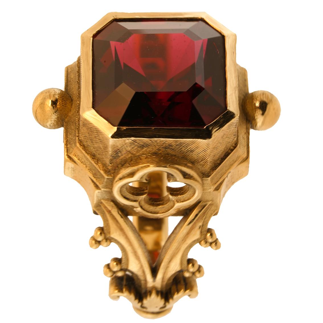 Contemporary Asscher Cut Garnet & 9k Yellow Gold Antique Style Gothic Signet Ring For Sale