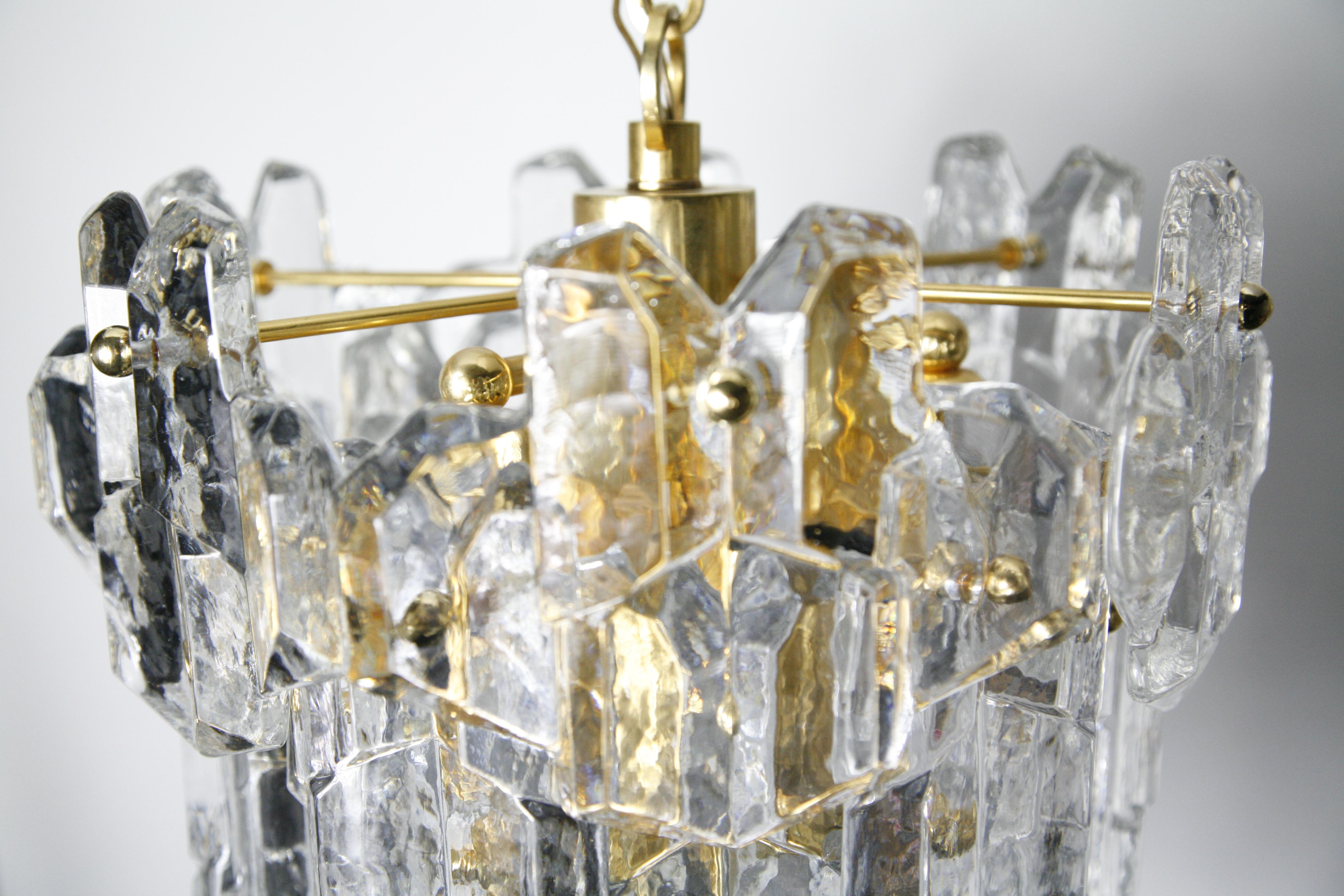 Palazzo Kalmar Gold, Crystal Chandelier, 1970s, Austria In Good Condition For Sale In Bronx, NY