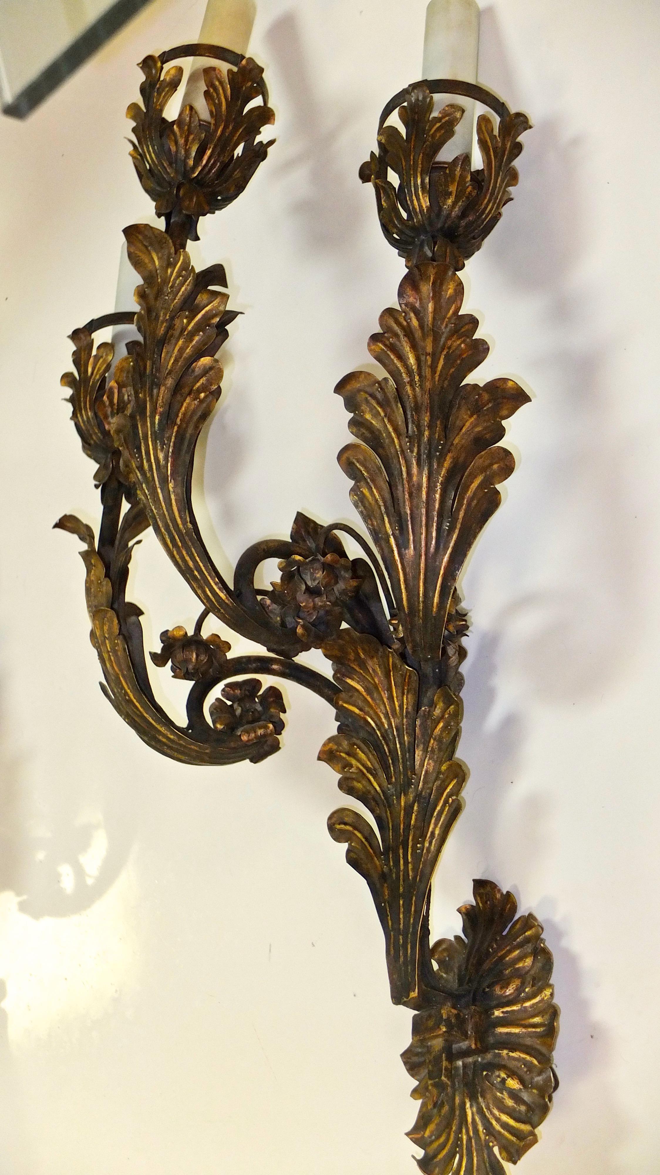 Palazzo Scale Italian Tole Sconces with Acanthus Leaves For Sale 1