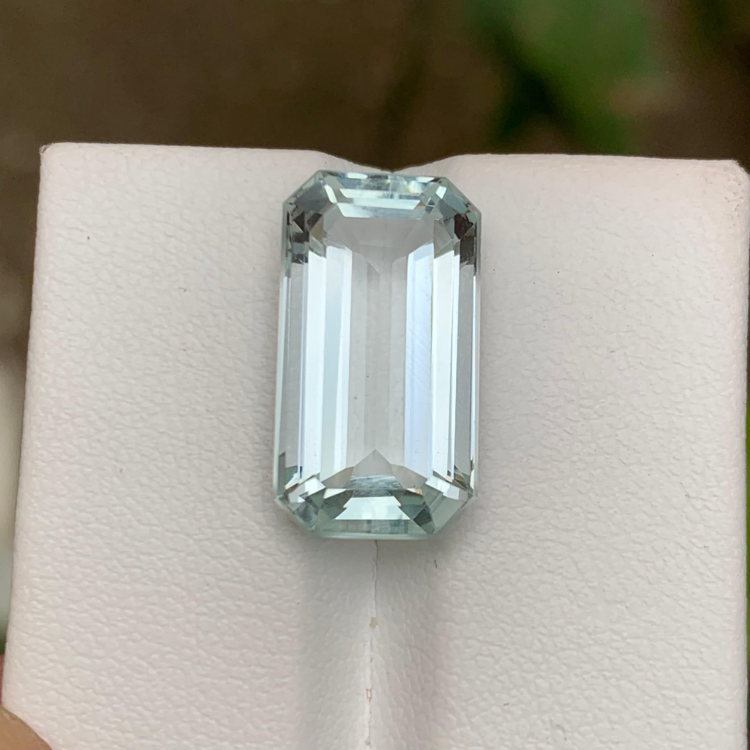 GEMSTONE TYPE: Aquamarine 
PIECE(S): 1
WEIGHT: 9.60 Carats
SHAPE: Step Emerald Cut
SIZE (MM): 17.99 x 9.73 x 7.14
COLOR: Pale Blue
CLARITY: Eye CLean
TREATMENT: None
ORIGIN: Pakistan
CERTIFICATE: On demand
(if you require a certificate, kindly
