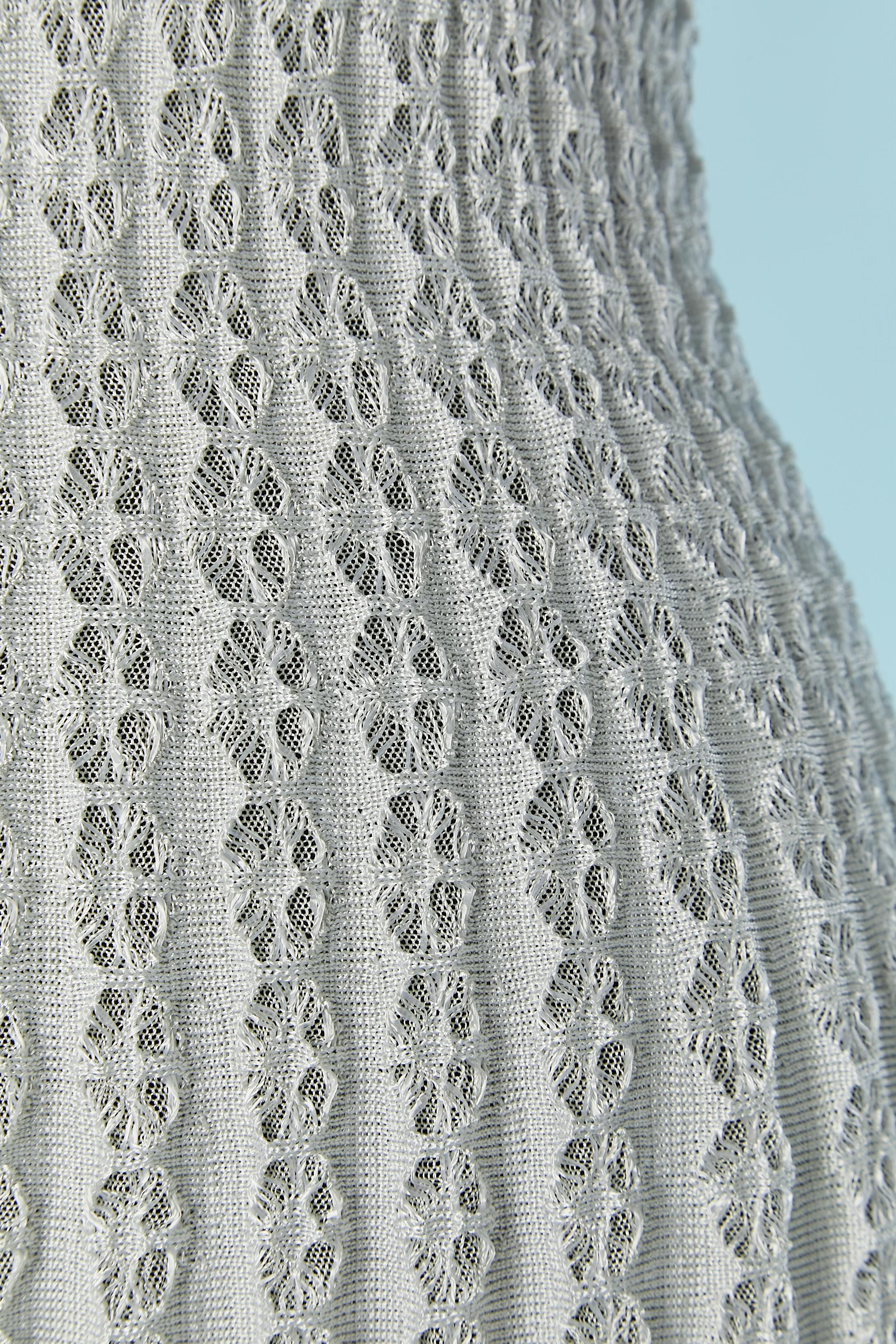 Gris Robe de cocktail en jacquard sans manches bleu pâle-gris ALAIA en vente