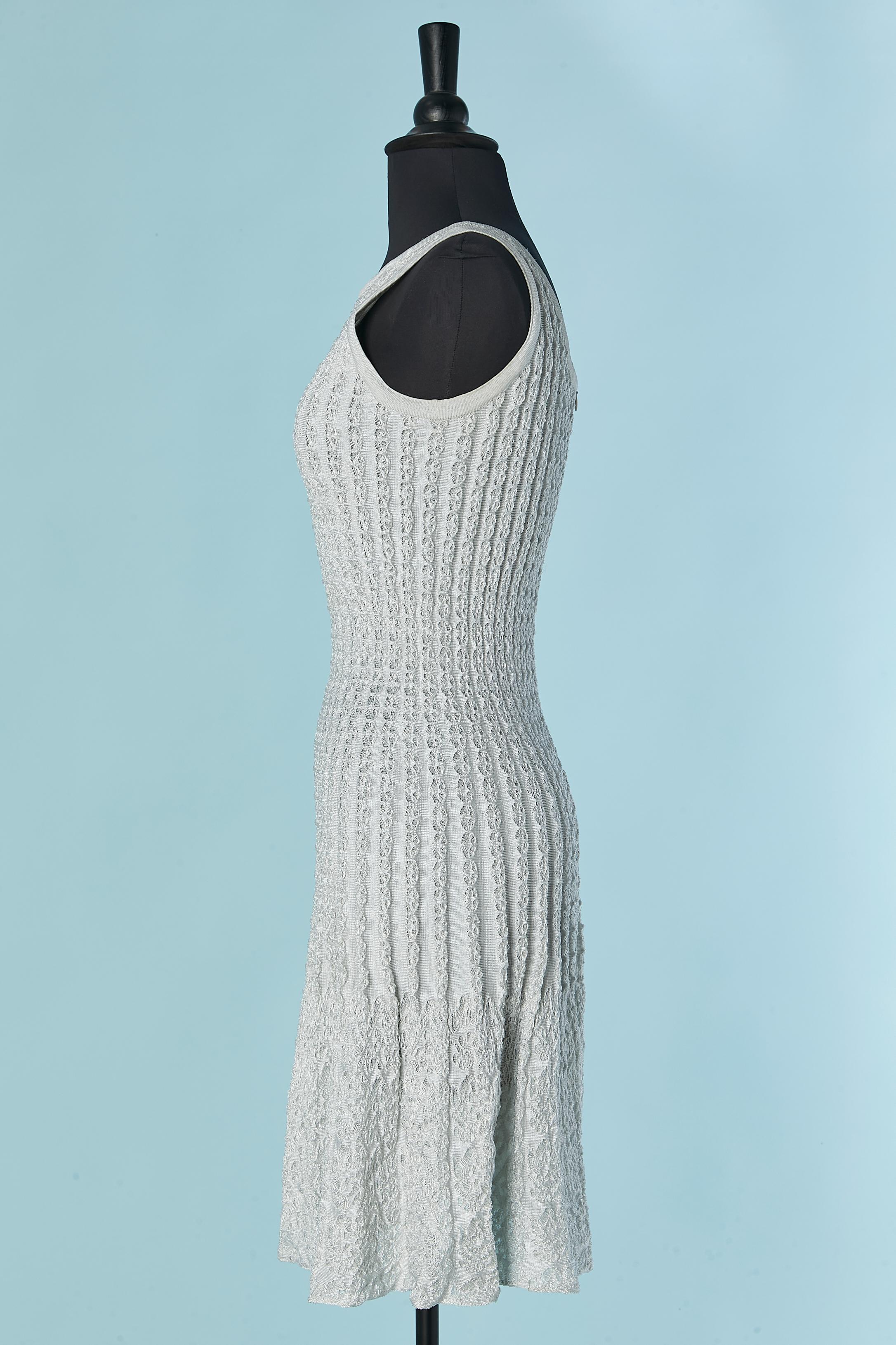 Robe de cocktail en jacquard sans manches bleu pâle-gris ALAIA Pour femmes en vente