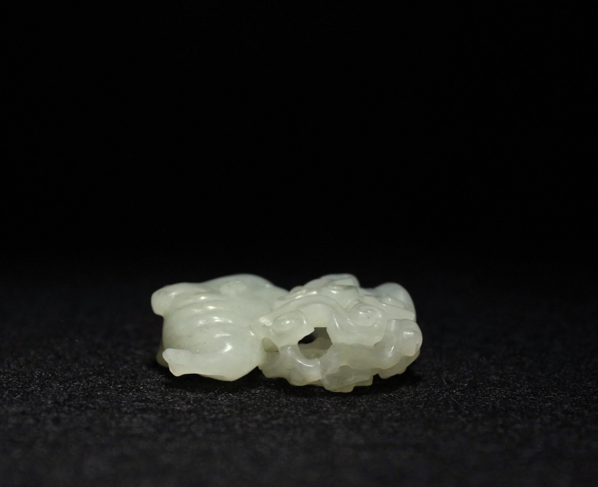da uomo o donna Animale mitico e nuvola in celadon pallido in vendita