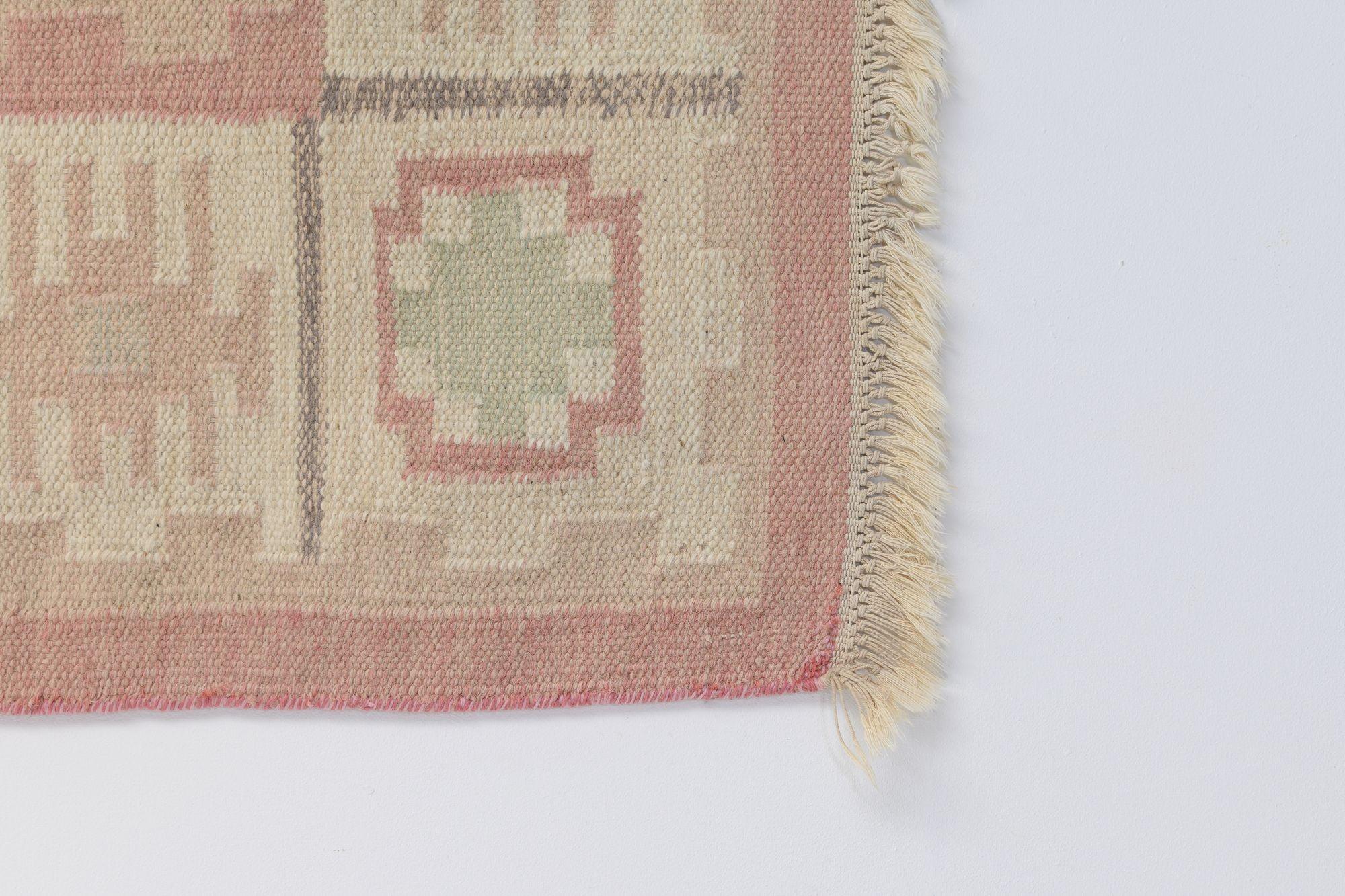 Mid-20th Century Pale Cream and Pink Kilim For Sale