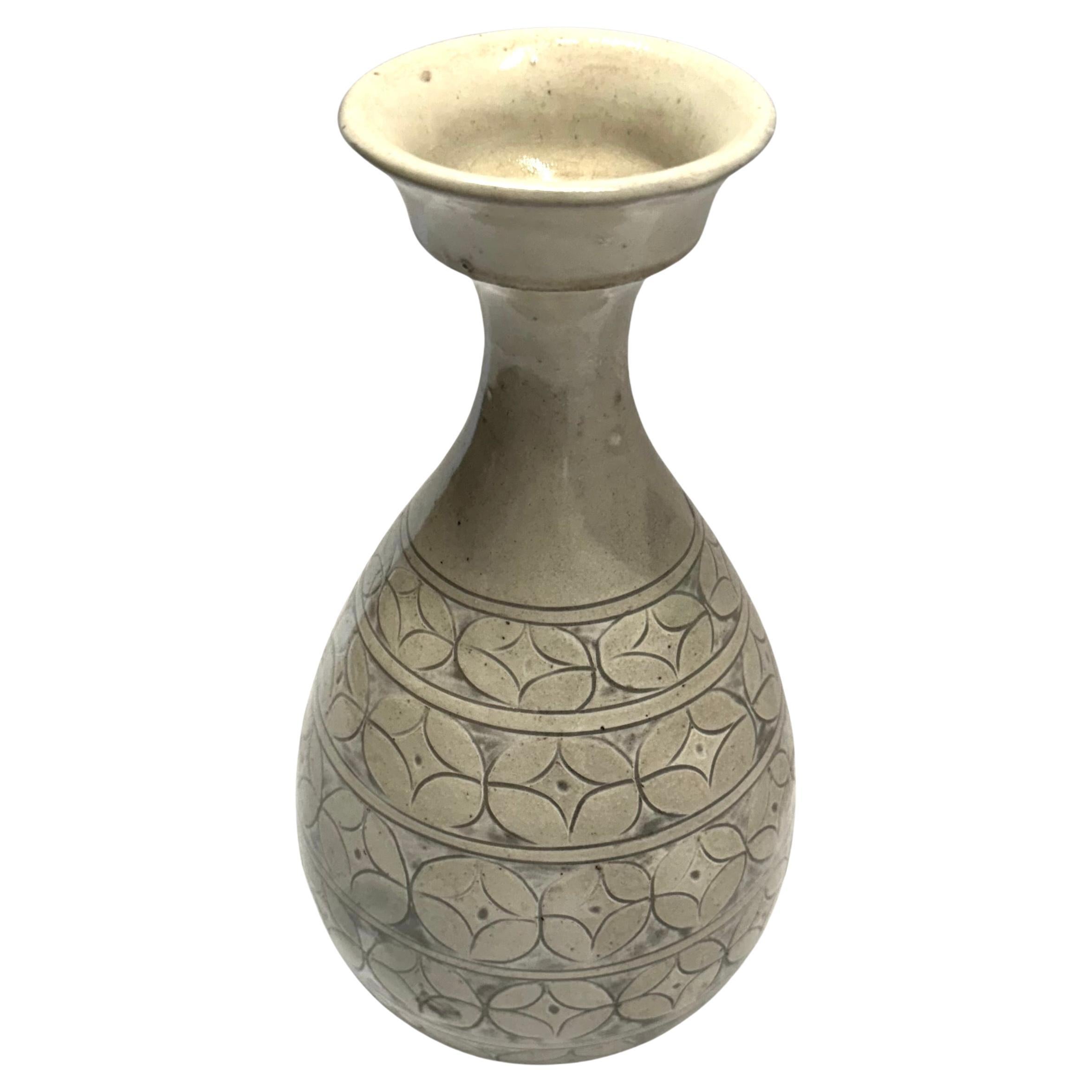 Pale Cream Color Glaze Geometric Pattern Cup Shape Top Vase, China, Contemporary
