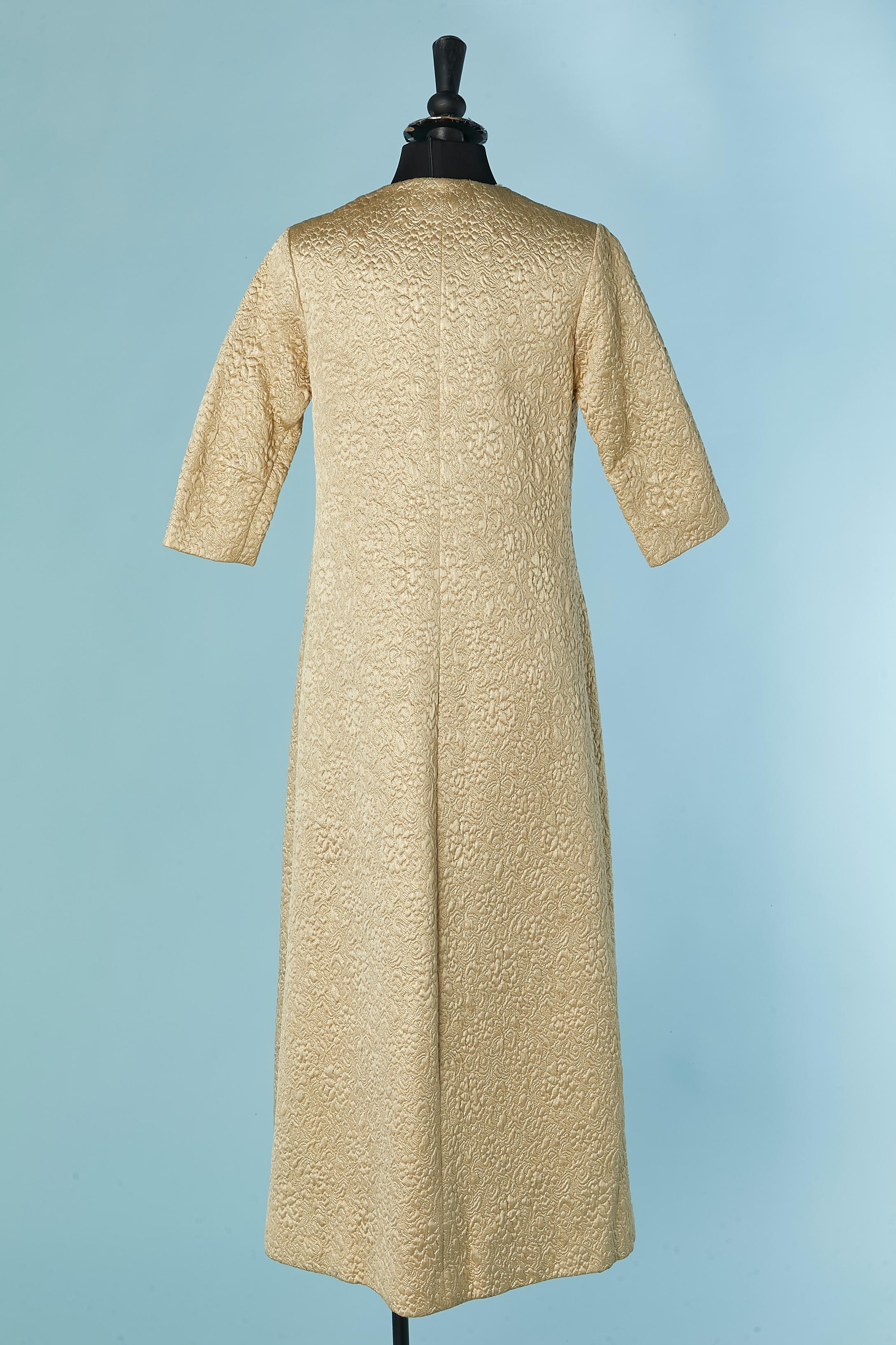 Pale gold brocade evening coat CHRISTIAN DIOR Circa 1960's For Sale 2