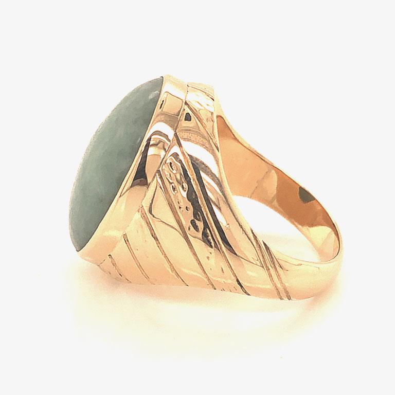 Pale Green Jade Ring ~14 carats in 14k Yellow Gold For Sale 1