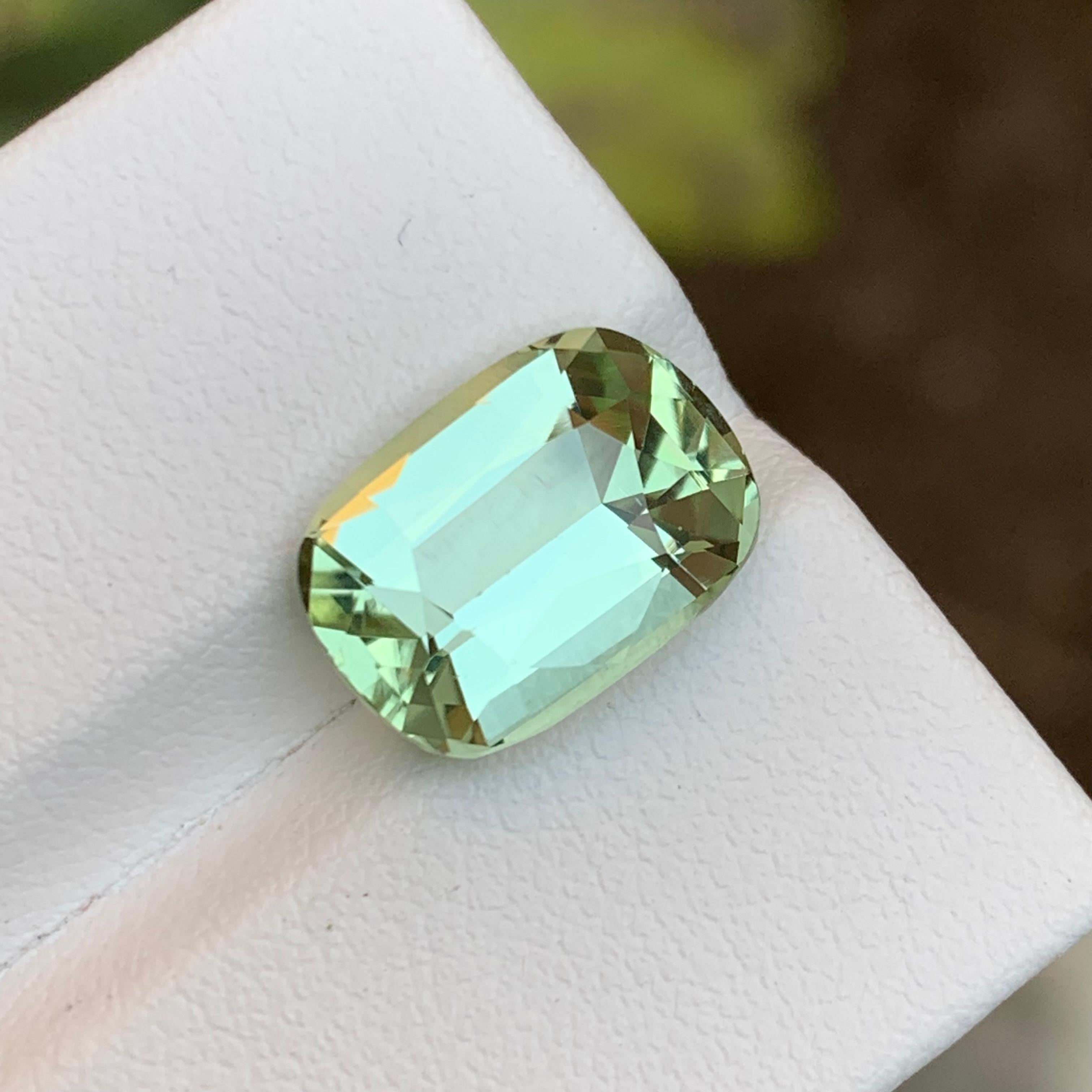 Contemporary Pale Green Natural Tourmaline Gemstone 5.35 Ct Step Cushion Cut for Ring/Pendant For Sale