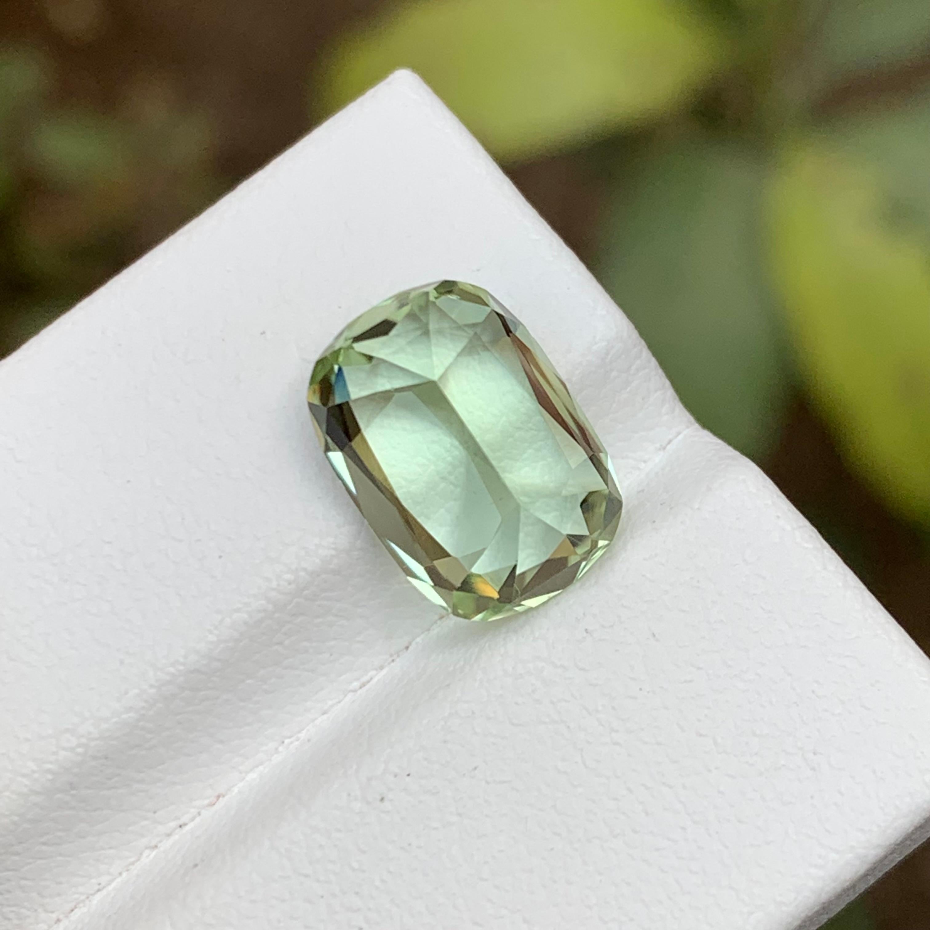 Pale Green Natural Tourmaline Gemstone 5.35 Ct Step Cushion Cut for Ring/Pendant In New Condition For Sale In Peshawar, PK