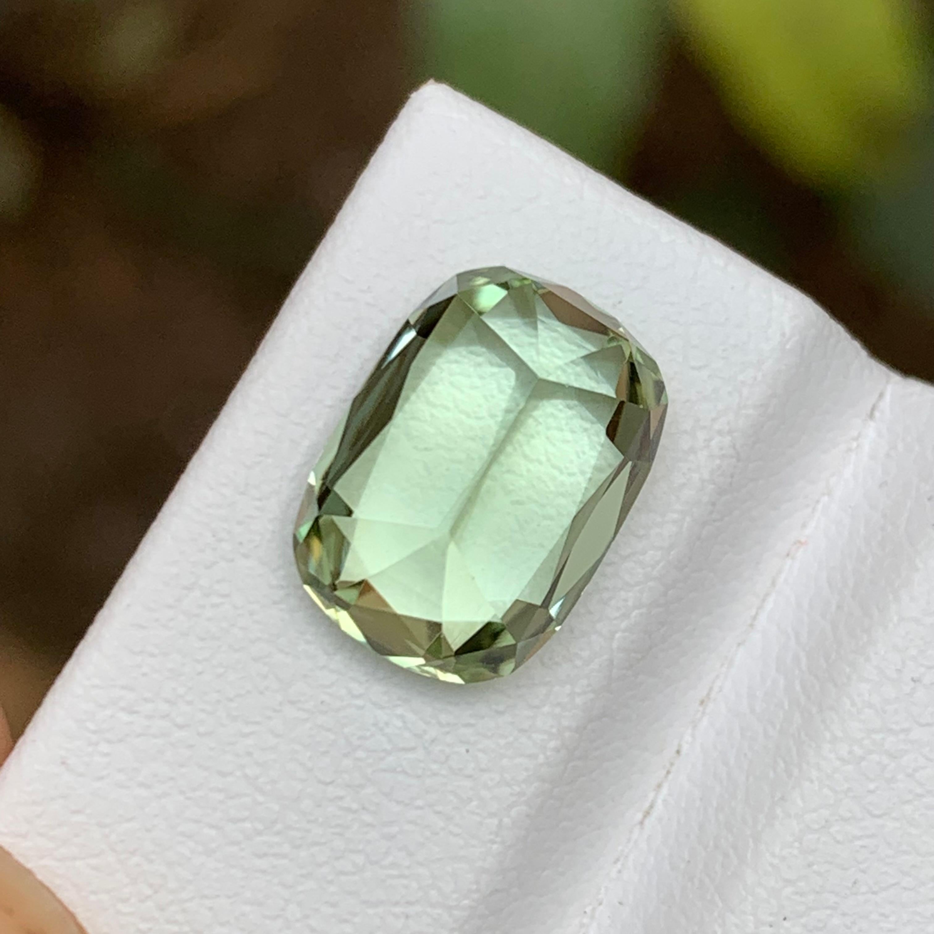 Pale Green Natural Tourmaline Gemstone 5.35 Ct Step Cushion Cut for Ring/Pendant For Sale 1