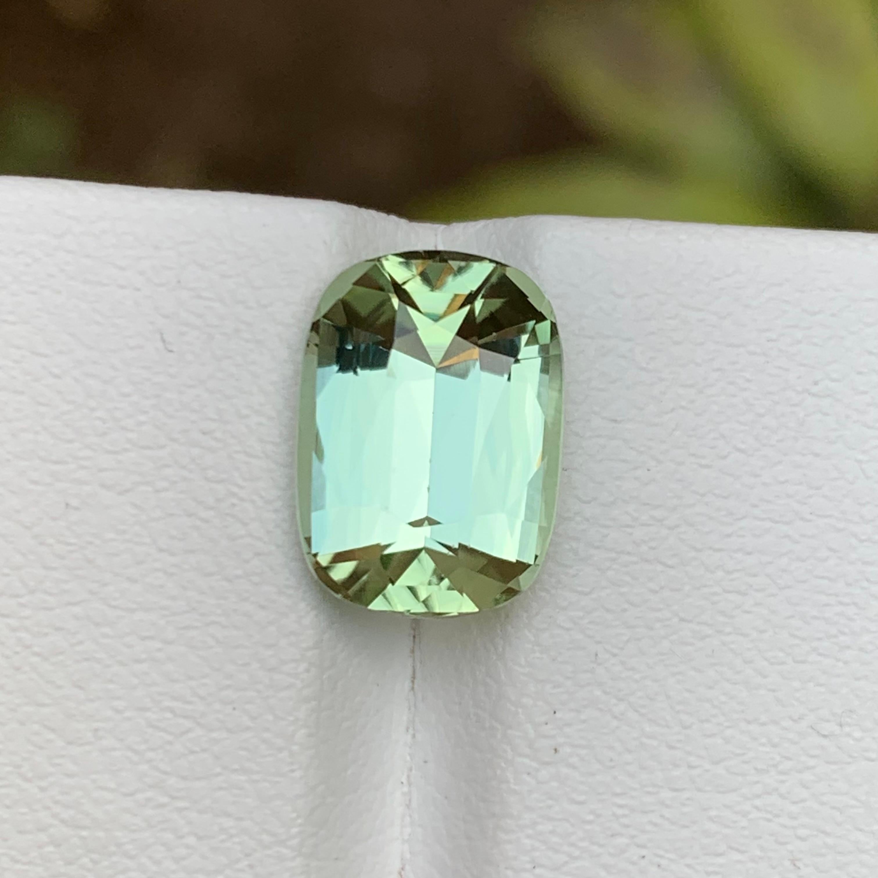 Pale Green Natural Tourmaline Gemstone 5.35 Ct Step Cushion Cut for Ring/Pendant For Sale 3