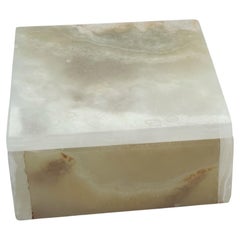 Caja de ónice verde pálido
